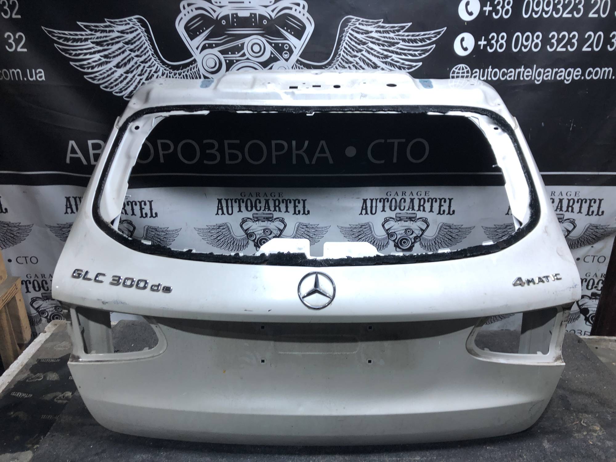 Задня ляда кришка багажника Mercedes GLC 21941184