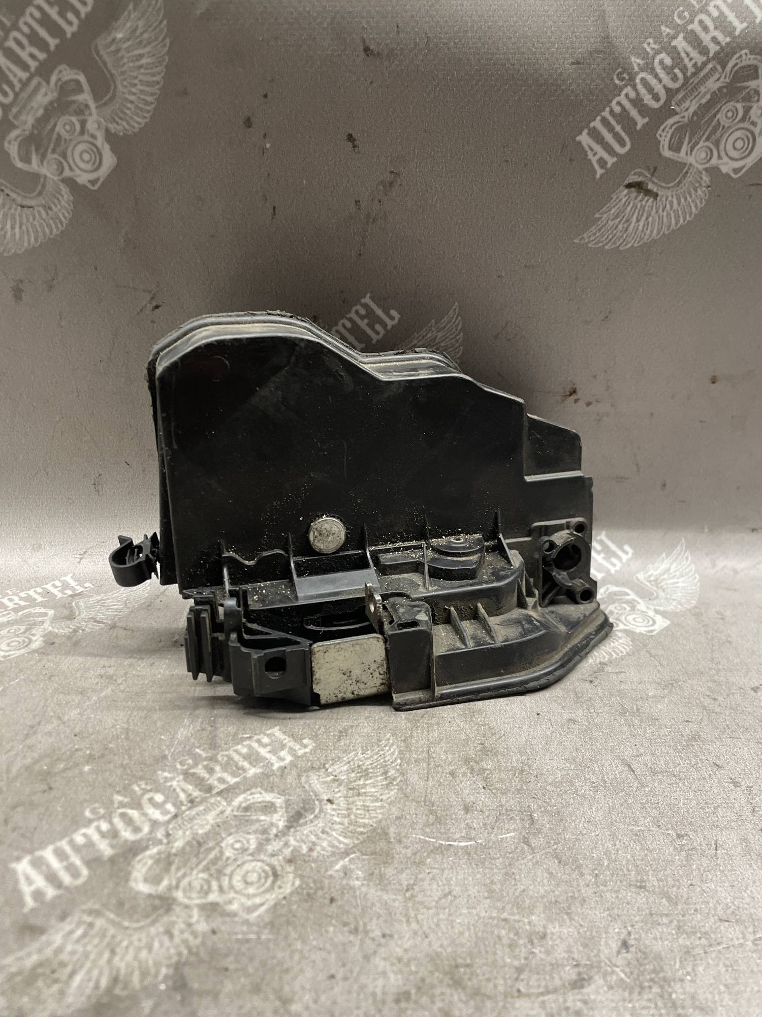Замок дверей задній лівий електр BMW 5 E60/E61 2003-2010 A046998
