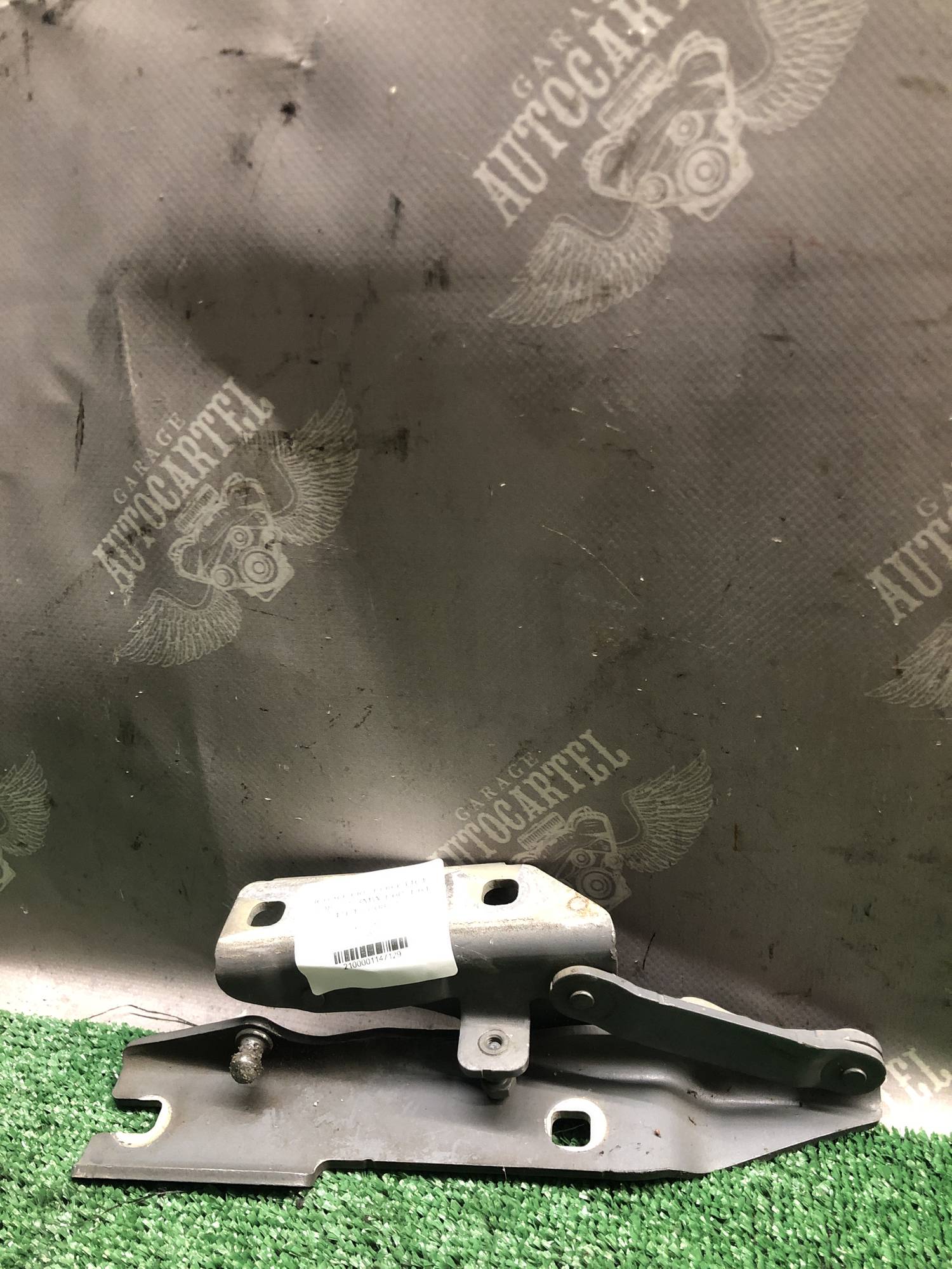 Петля капота ліва 4161-7008727 BMW E60, E61 4161-7008727