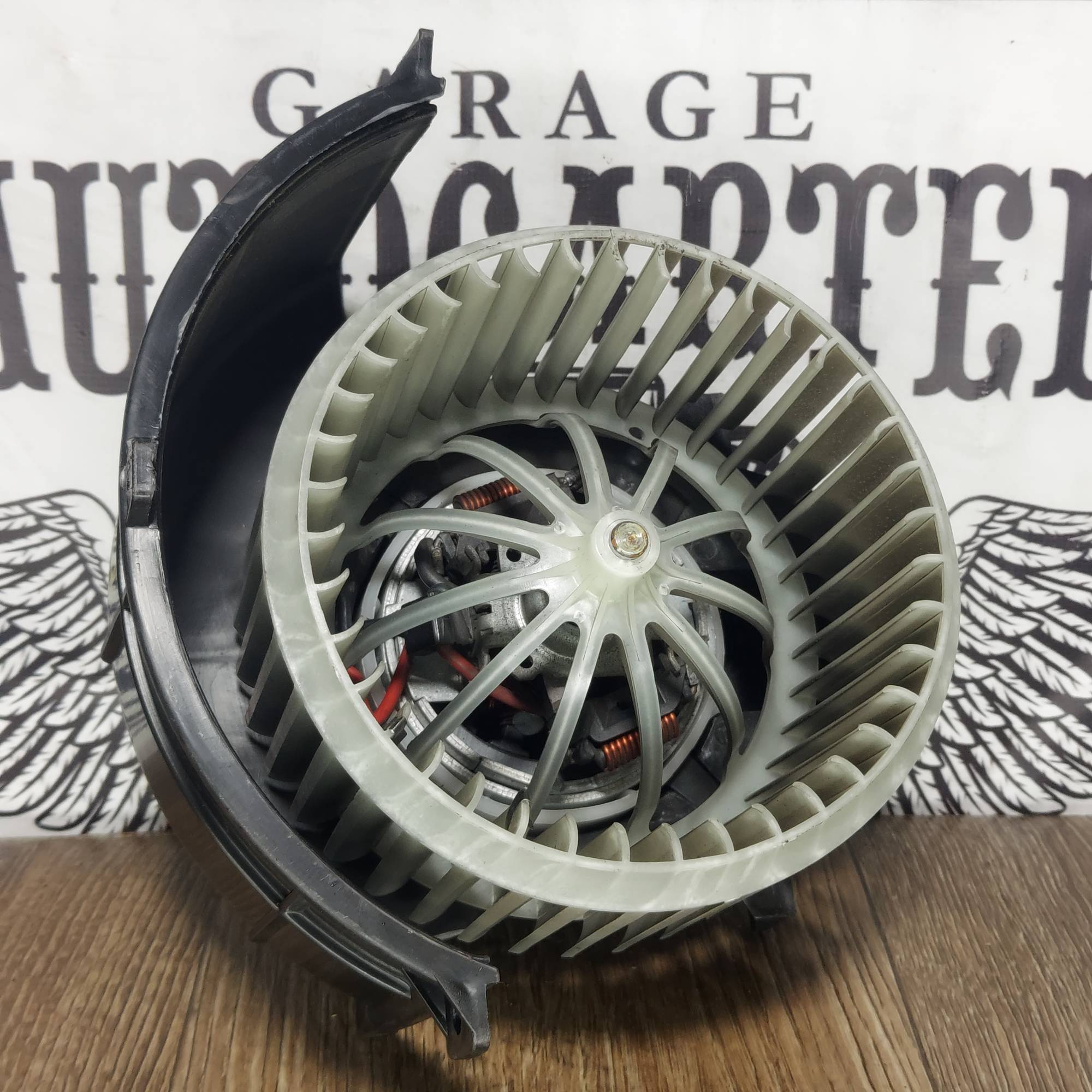 Моторчик пічки VW Touareg 02-10 17360057