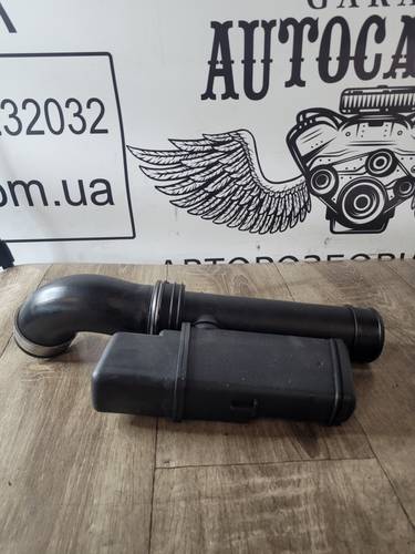 A2115280308 Резонатор повітряного фільтра Mercedes W211