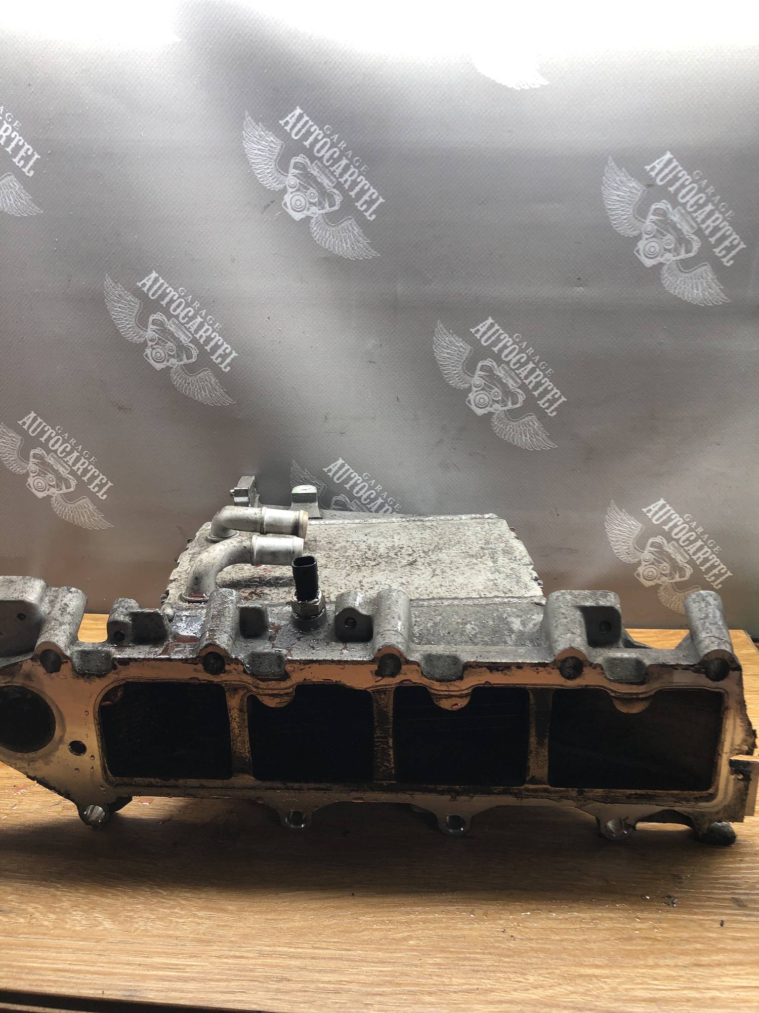 m160744d колектор впуска Vag 1.6