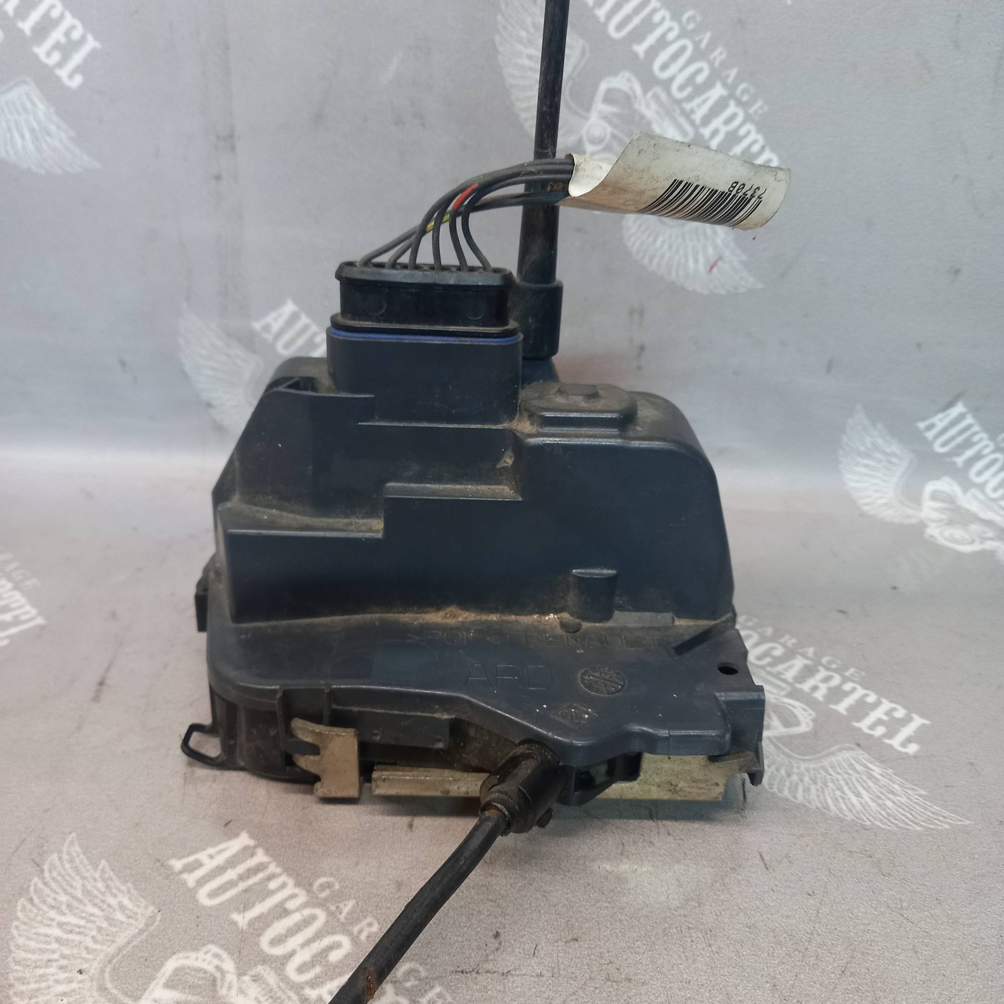 Замок дверей задній правий Renault Megane II Scenic II, 825028873R