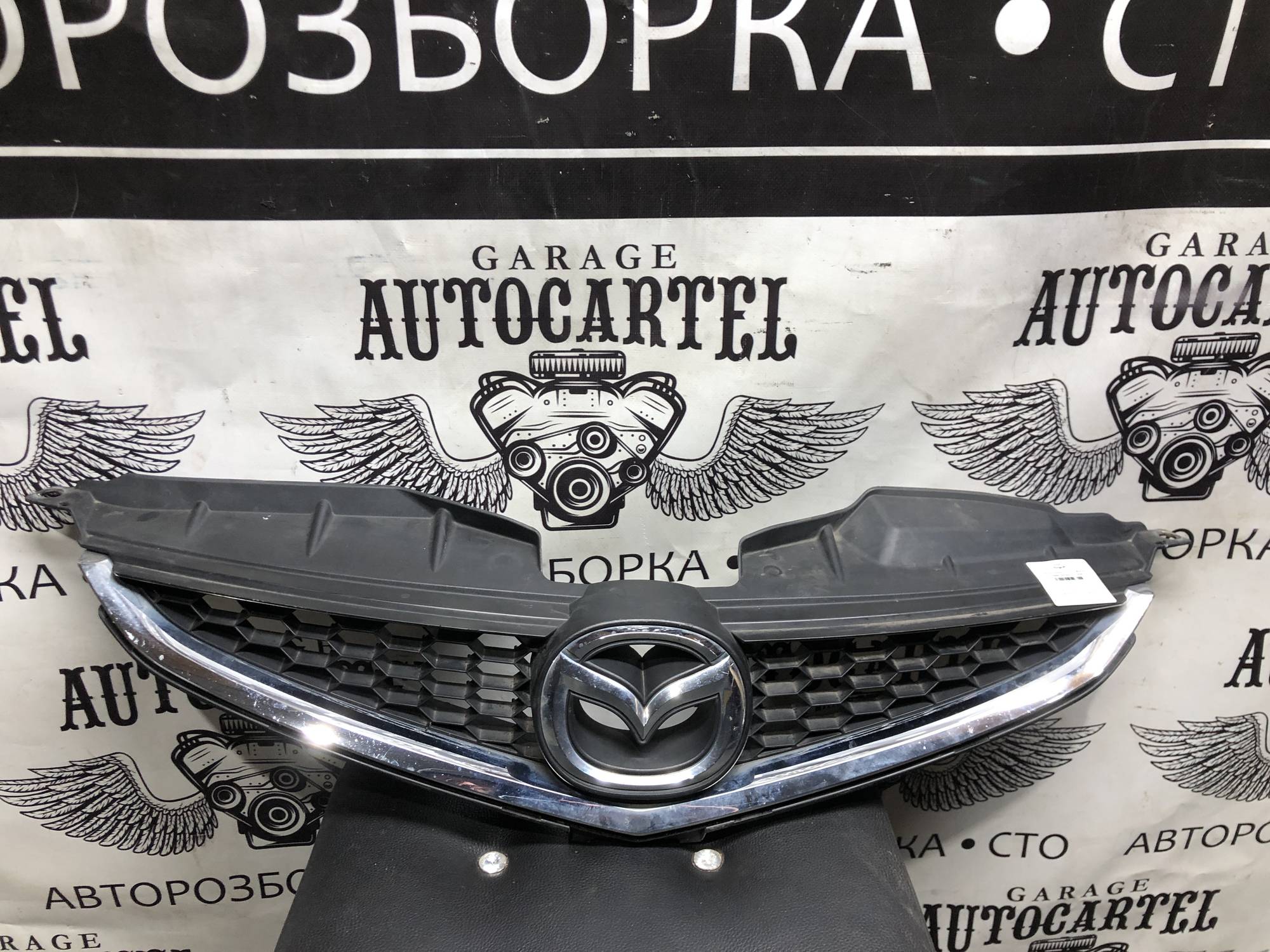 Решітка радіатора на Mazda 5 (CR) 2008-2010р ce1950712