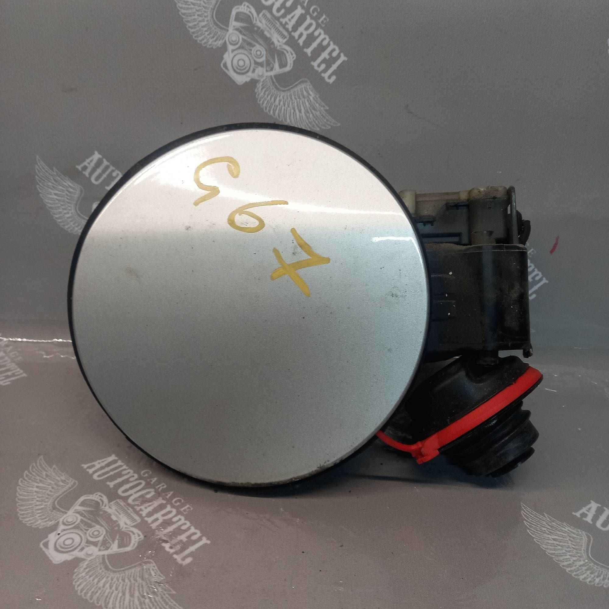 Лючок паливного бака. Chevrolet Orlando 10-18 95024123, 21531170