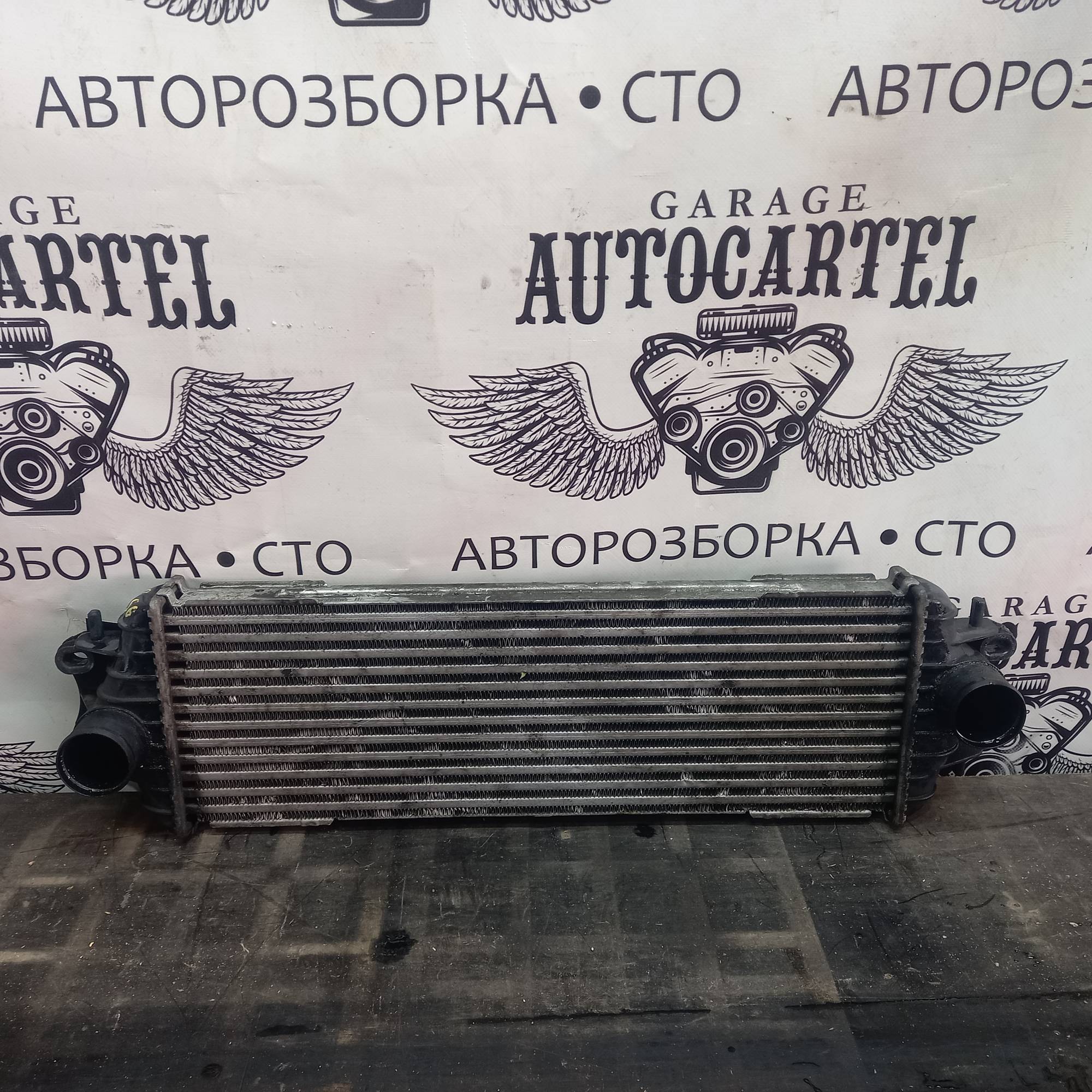 Радіатор інтеркулера Renault Trafic 2 Opel Vivaro 1.9DCi, 7700312903g
