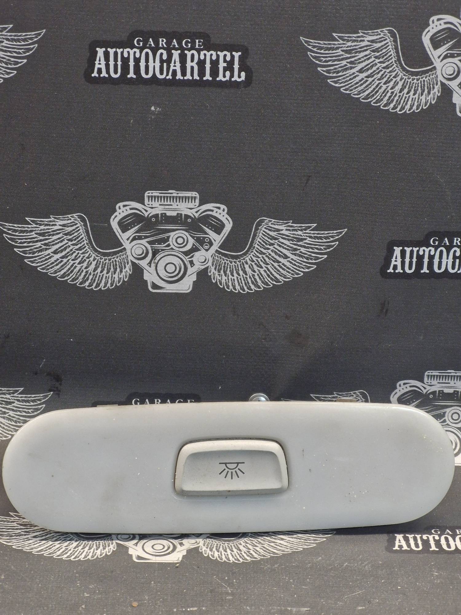 8t0947111 Плафон салонный Audi A4 B8 8t0947111