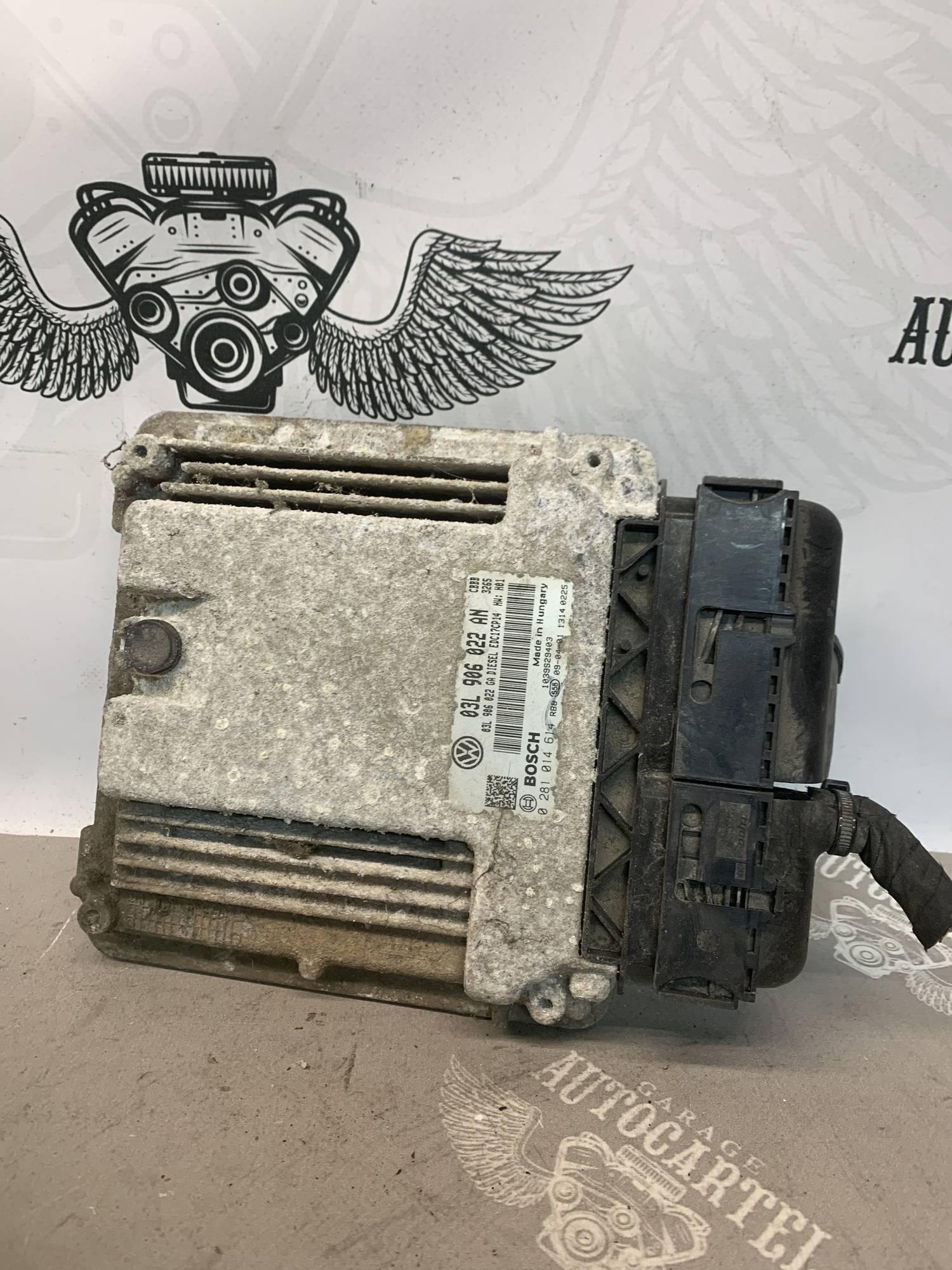 блок керування двигуна Skoda Superb 2.0 tdi 03l906022an