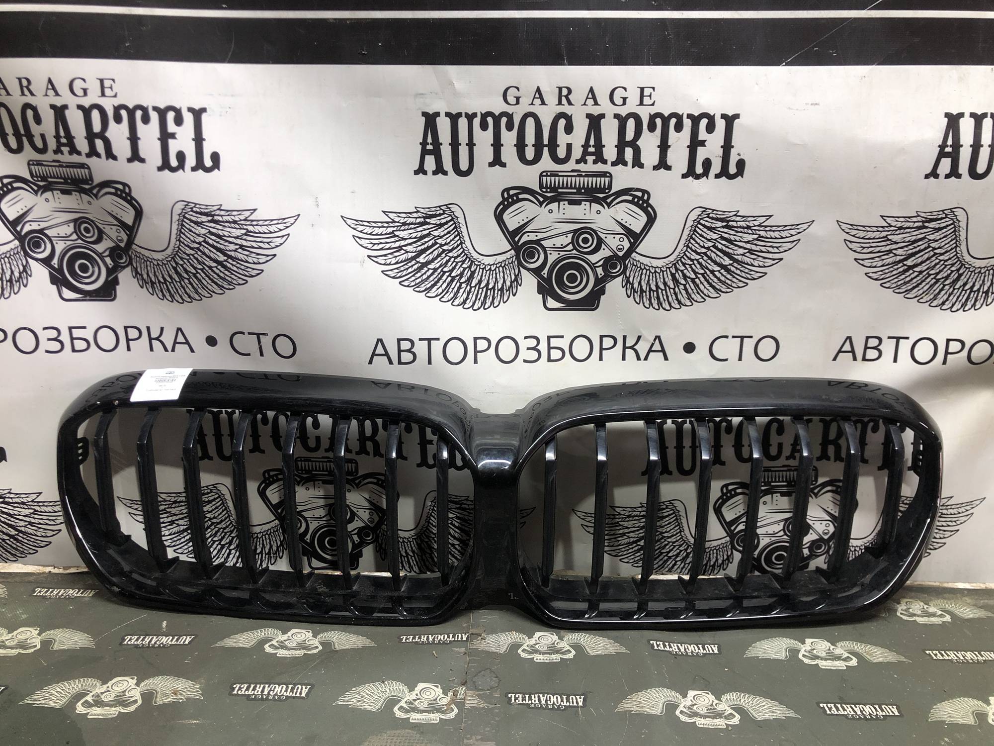 Решітка радіатора BMW 5 G30 рестайлінг 9852283