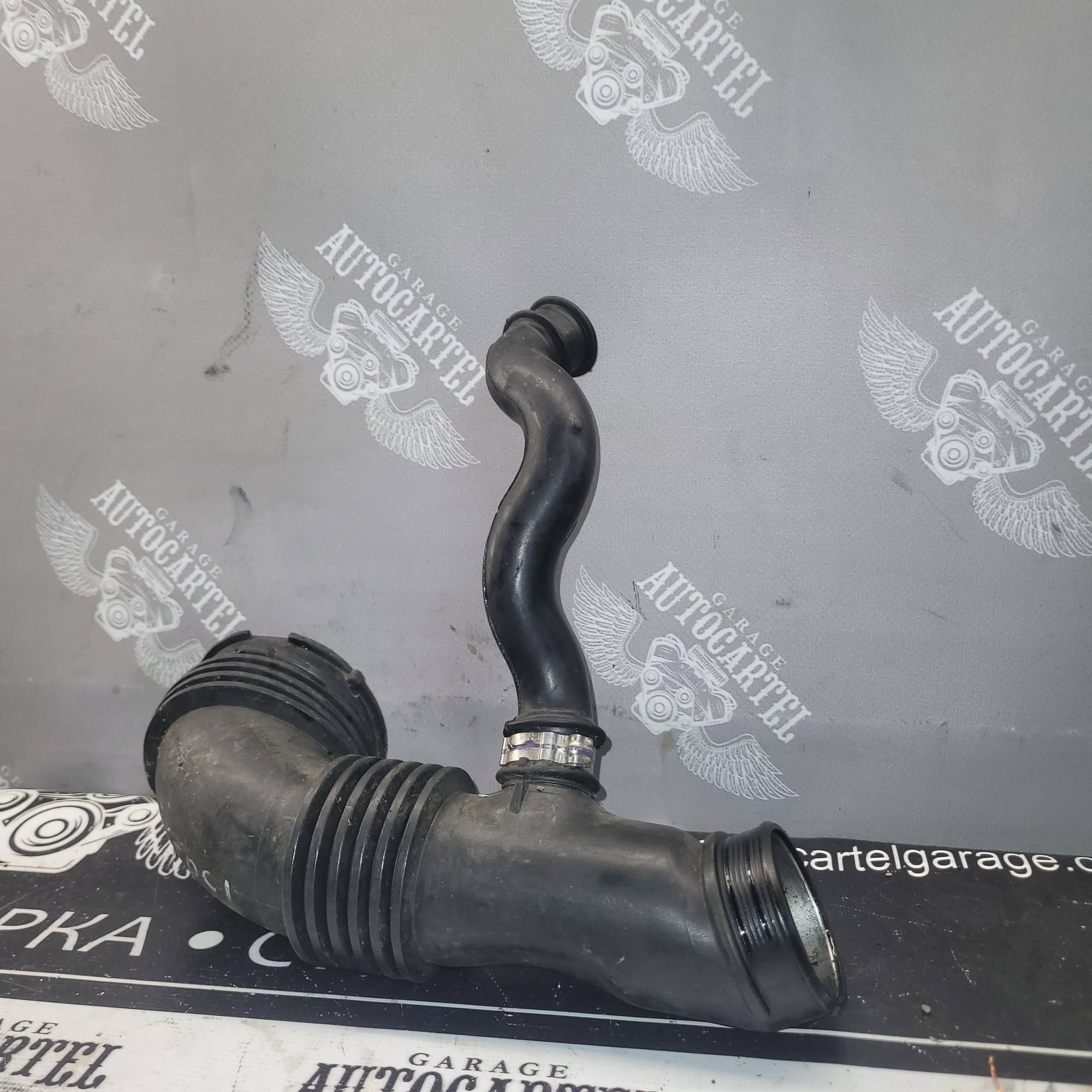 Патрубок повітряного фільтра Ford Focus 2 2005-2010 7M519A673HF