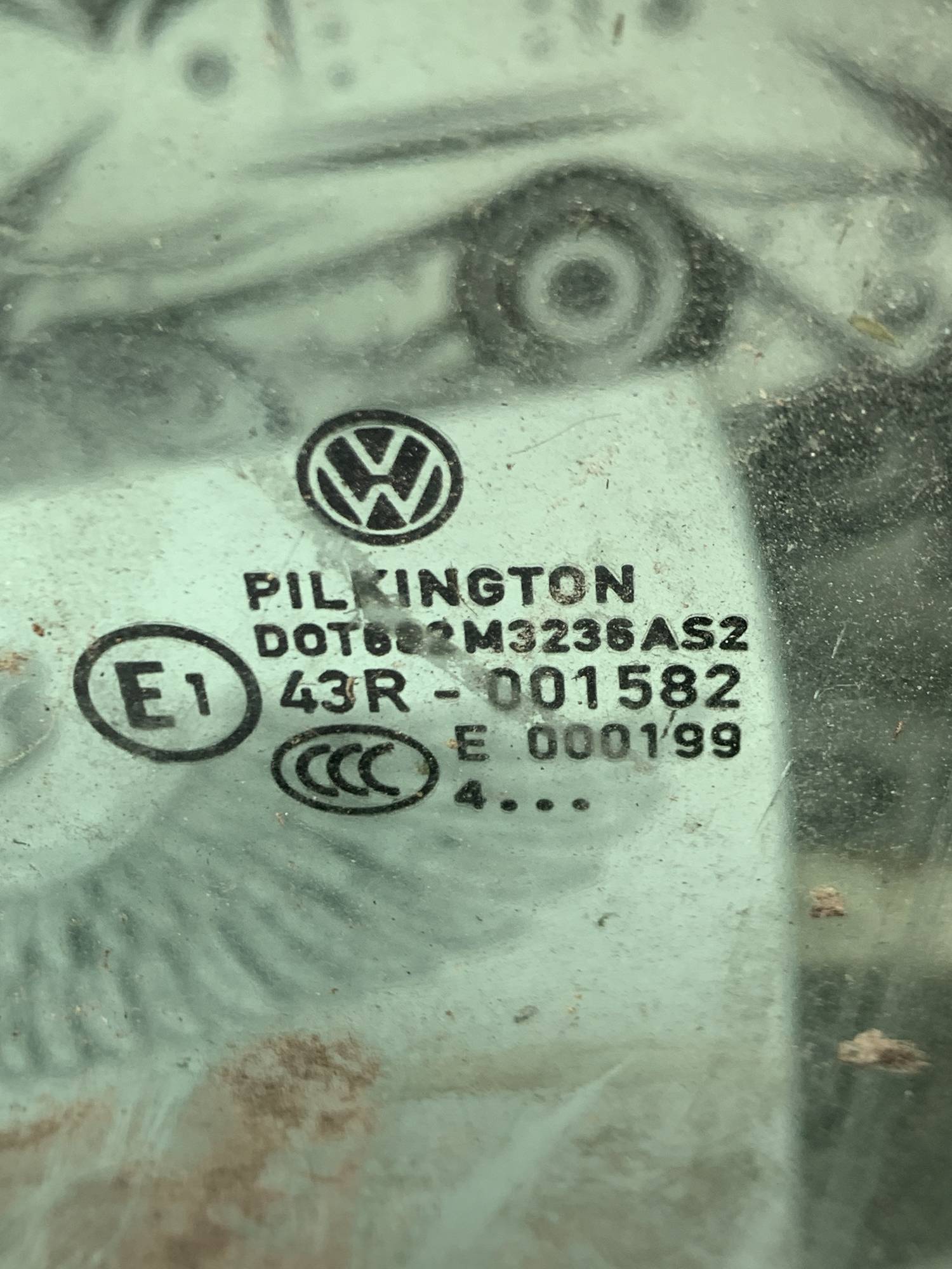 Скло дверей переднє ліве Volkswagen Touran 1T0845201D,21802843