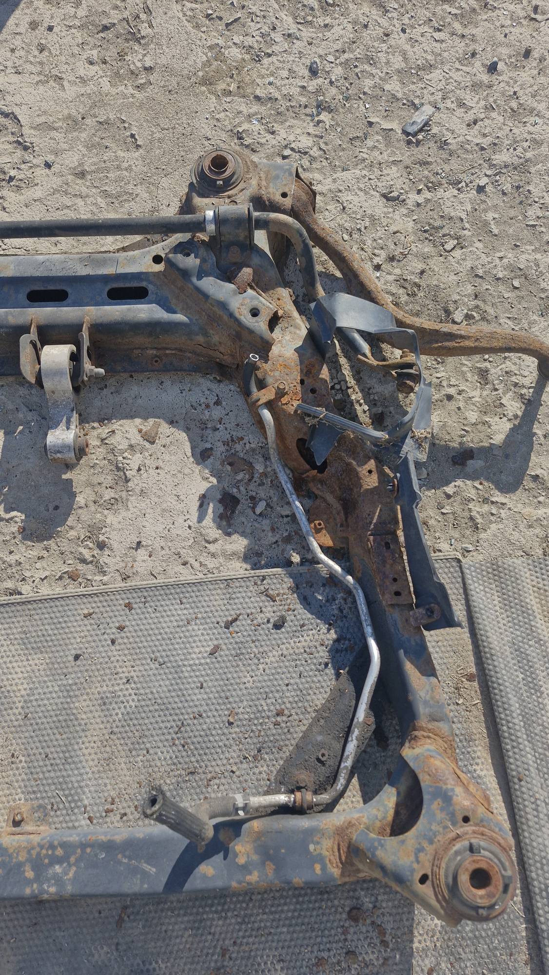 Балка передньоі підвіски Mazda 6 21835742
