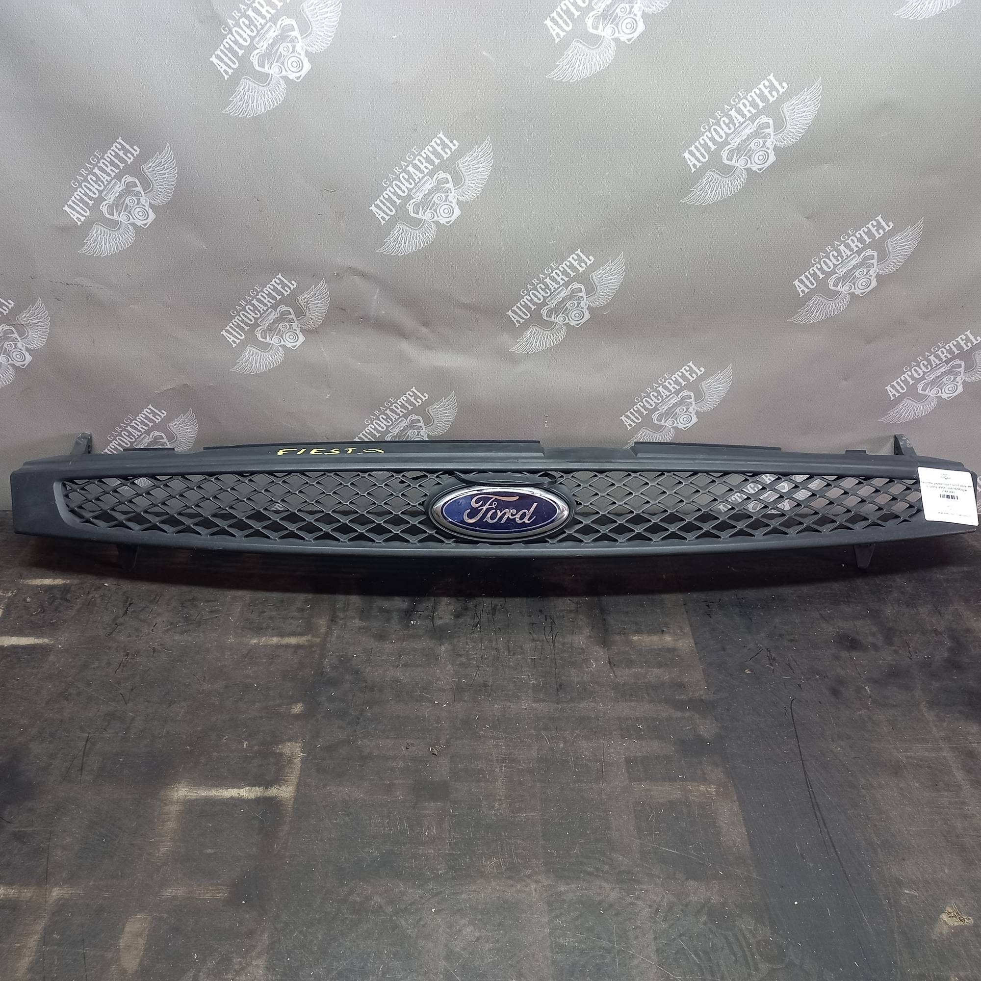 Решітка радіатора Ford Fiesta MK 6 (2002-2008) 2s618200agw, 21483493