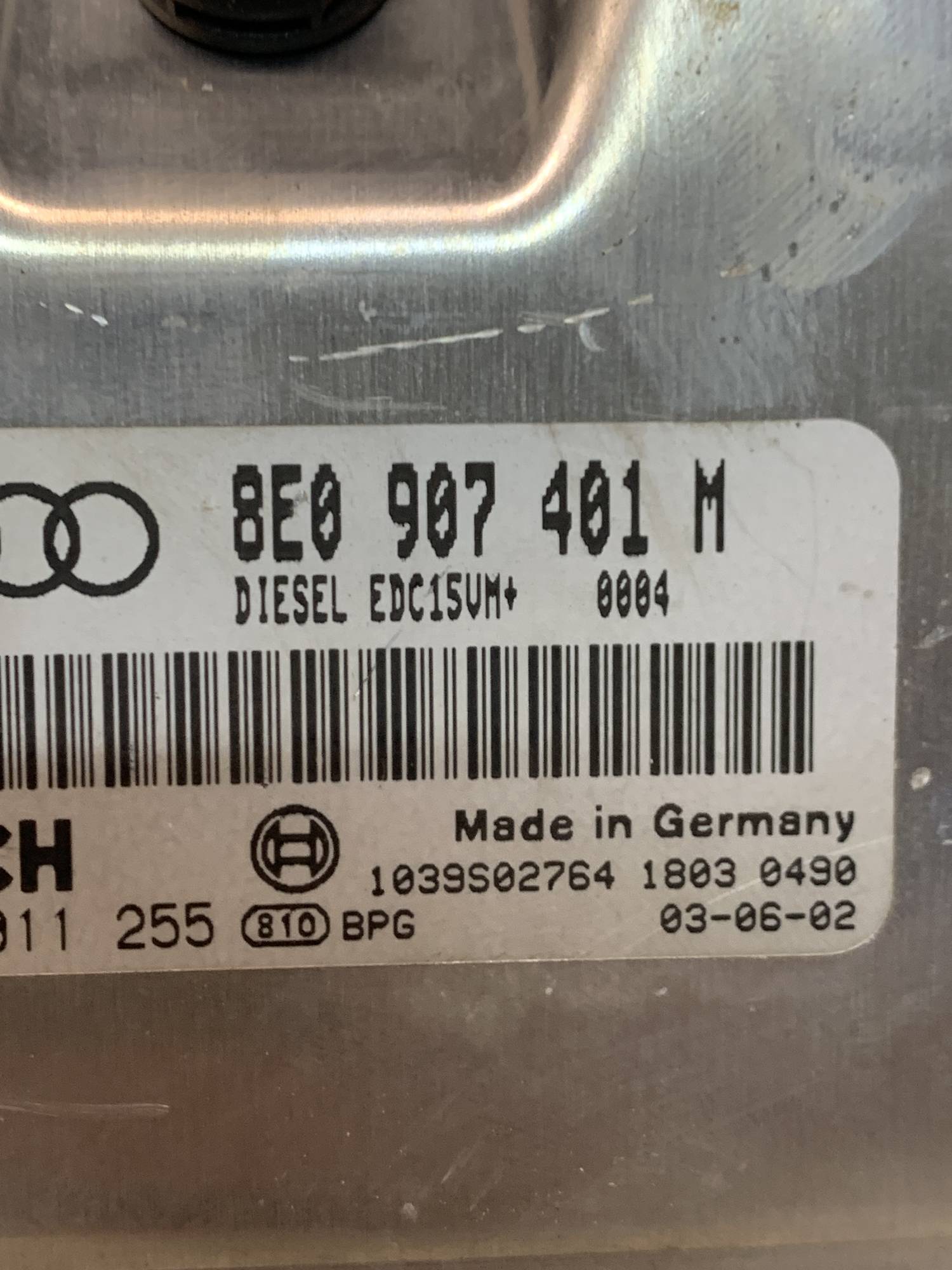 Блок керування двигуном Audi A6 C5 2.5 TDI 8e0907401m