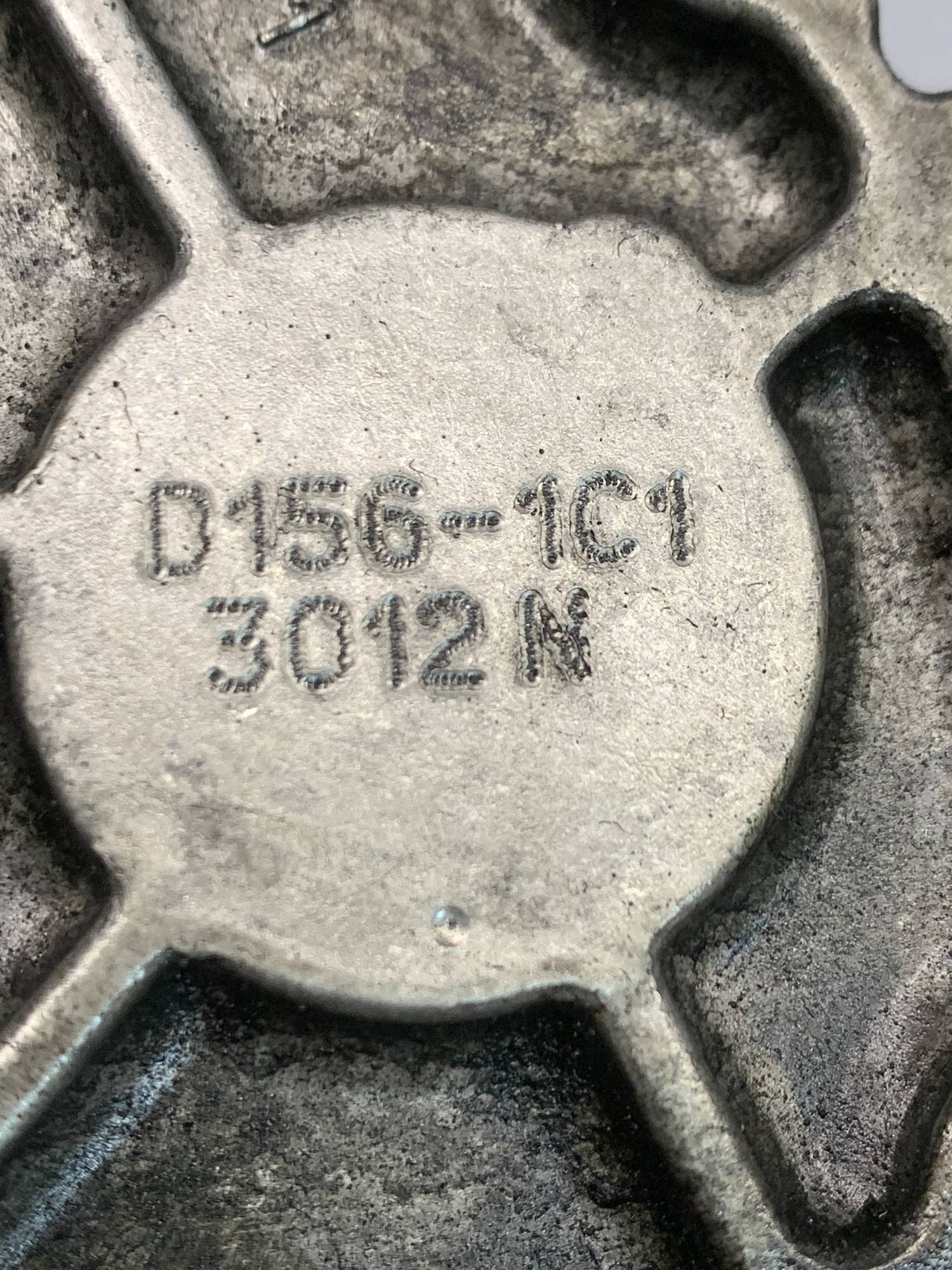 Насос вакуумний Peugeot 308 1.6hdi 2007-2015 d1561c1
