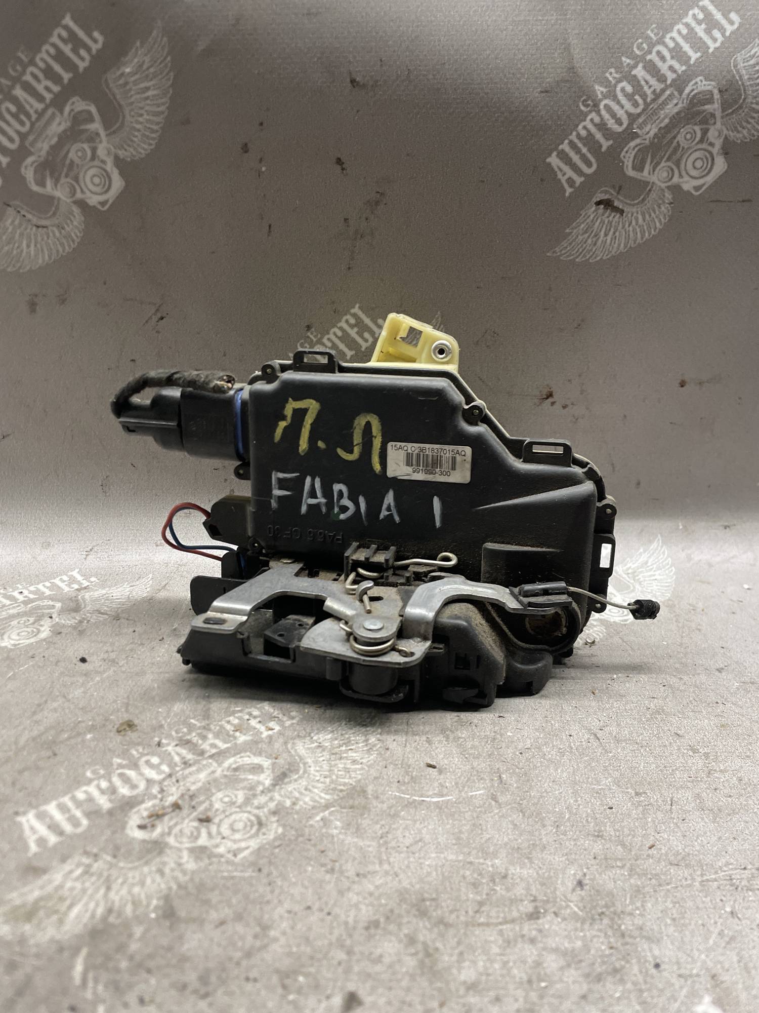 Замок дверей передньої лівої Skoda Fabia I 3b1837015aq