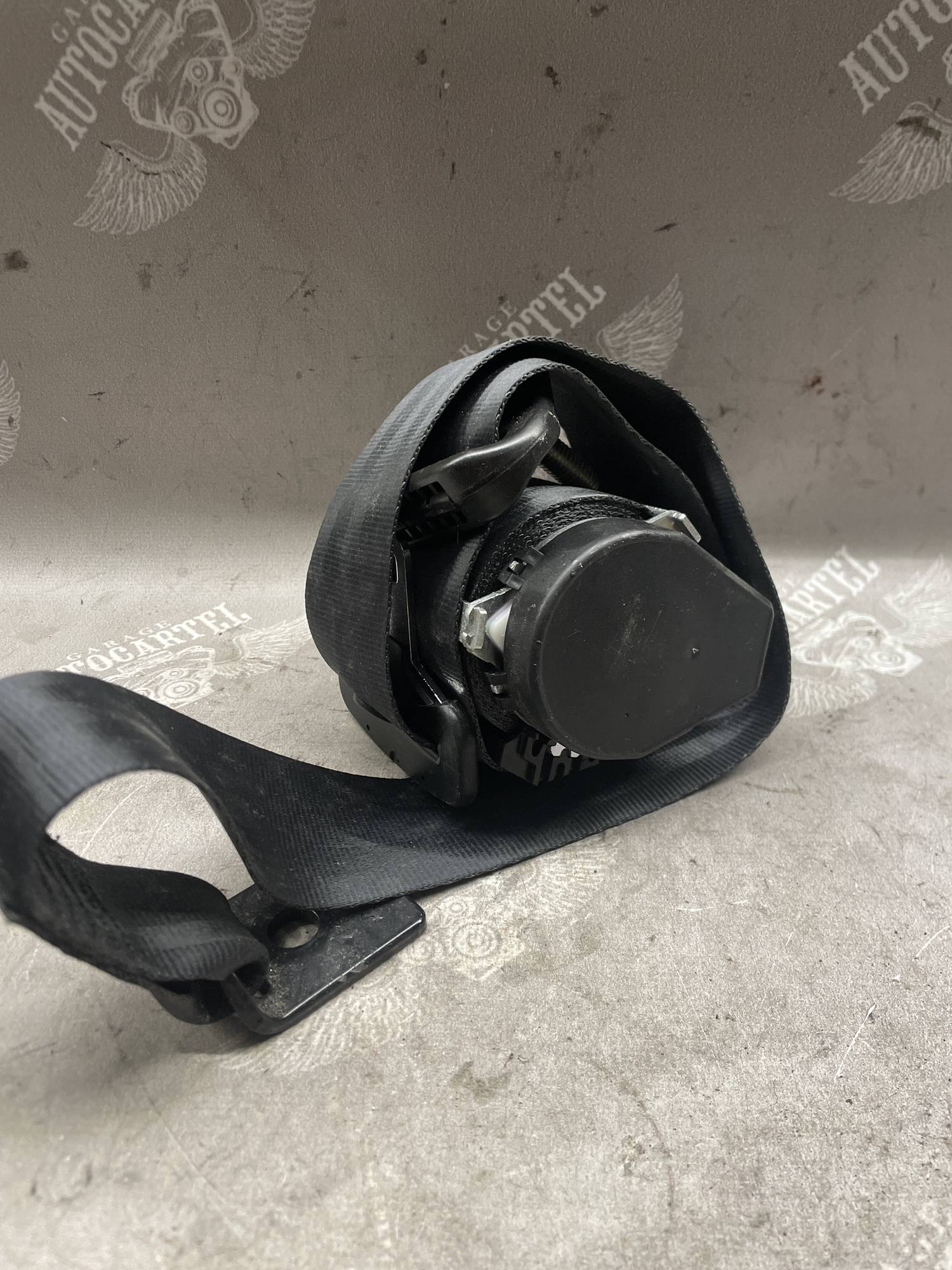 Ремінь безпеки задній лівий RENAULT SCENIC 3 888410017r