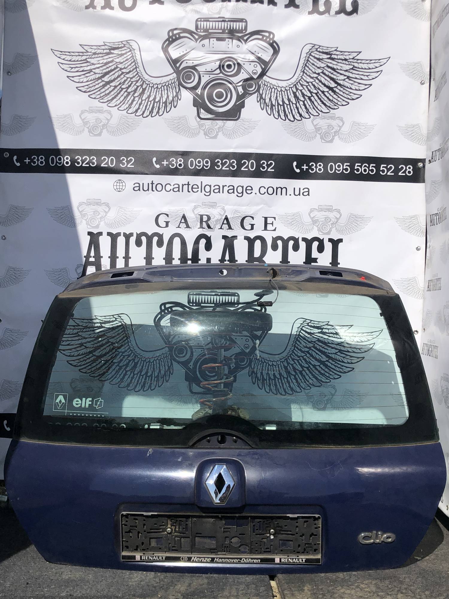 Задня ляда кришки багажника Renault Clio 2005 21101618