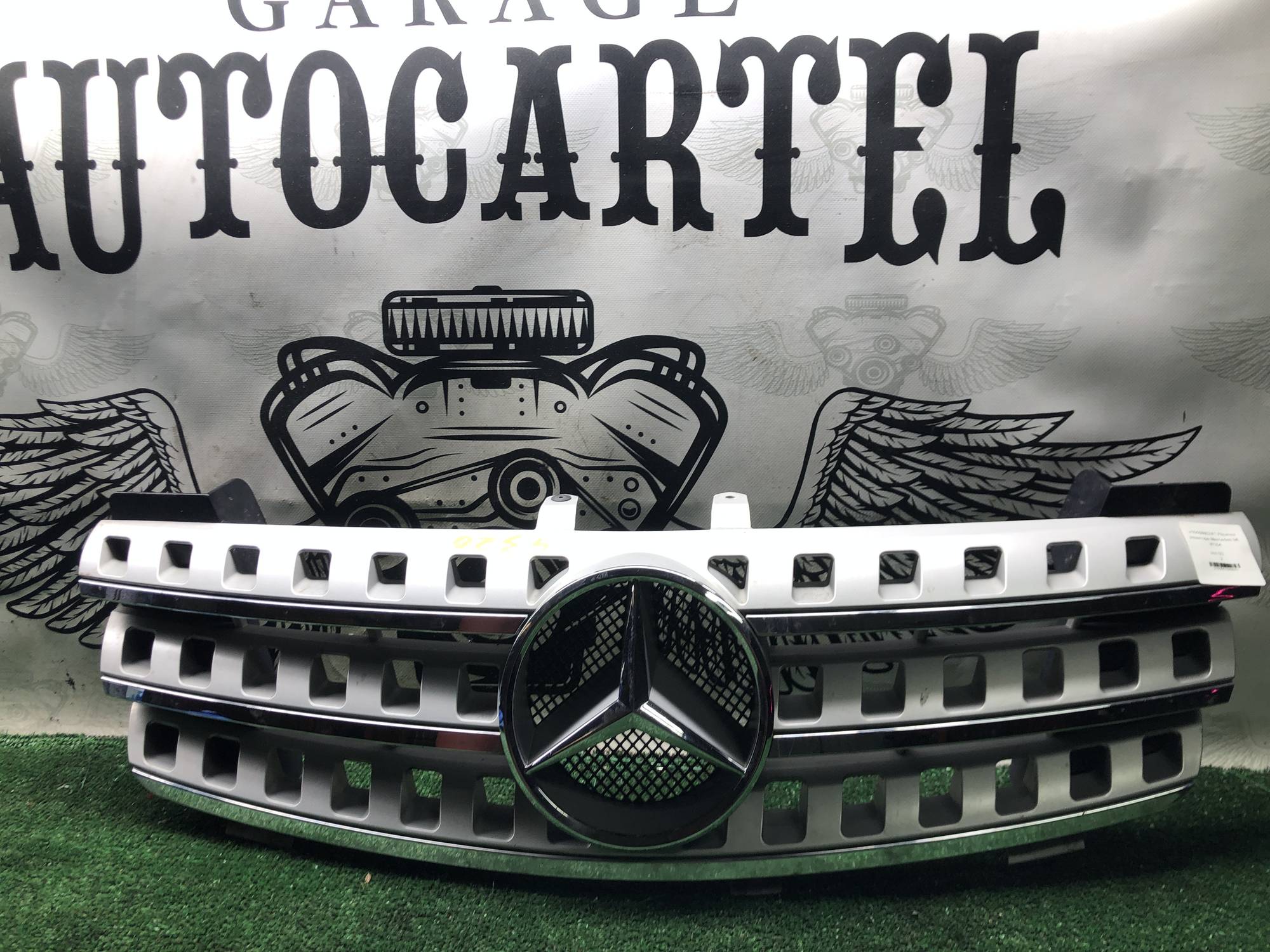 a1648880241 Решітка радіатора Mercedes ML W164