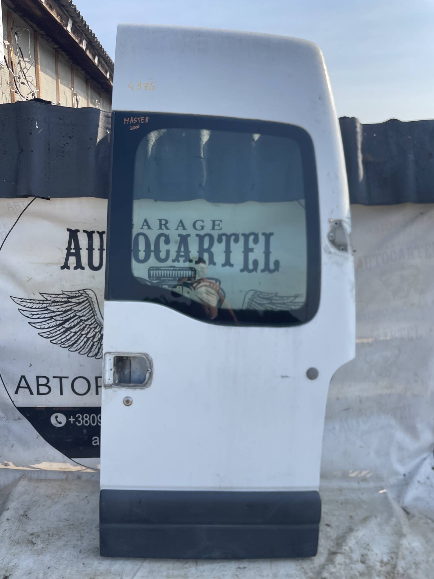 Дверка задня права Renault Master 2000р 21112294