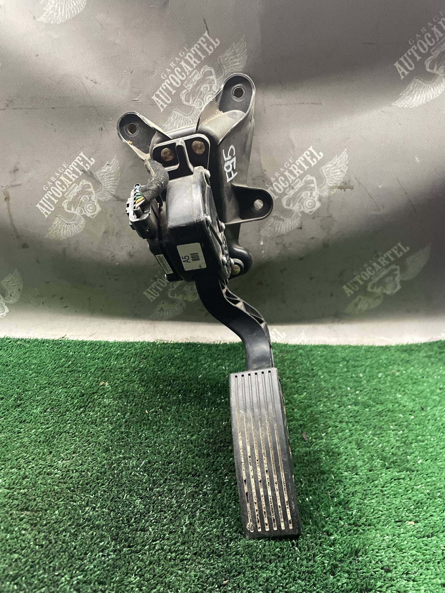 Педаль потенціометра для HYUNDAI SONATA V 2,0 32726-3l200