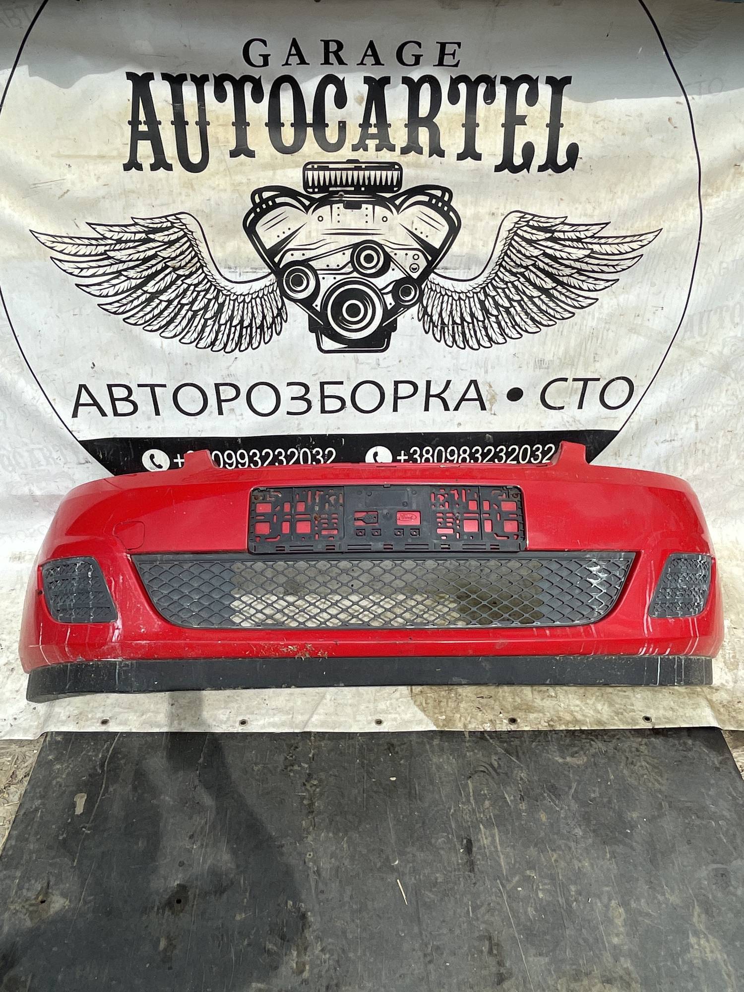 Бампер передній Ford Fiesta mk6 21119330
