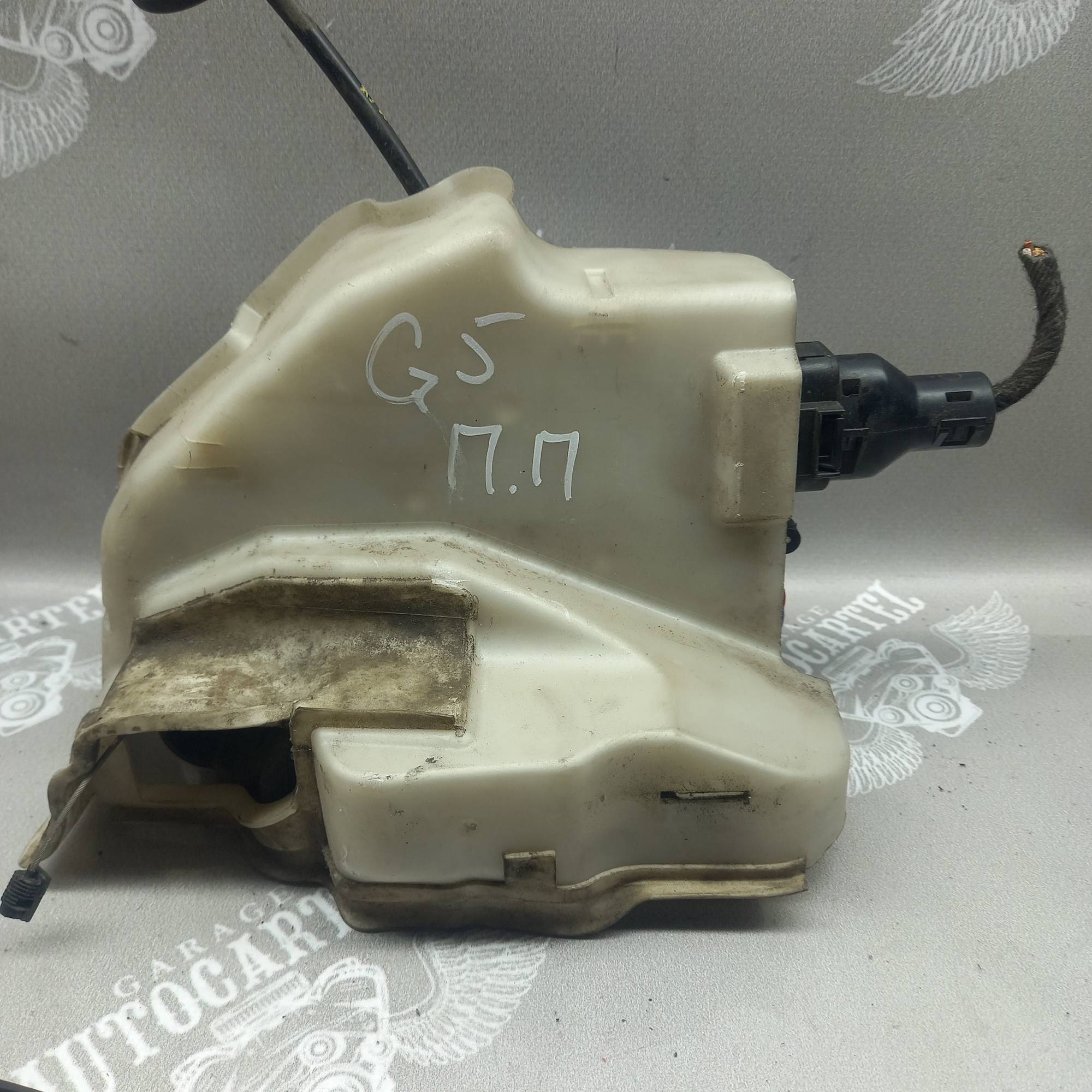 Замок дверки передньої правої VW Golf V VAG 1k0837350