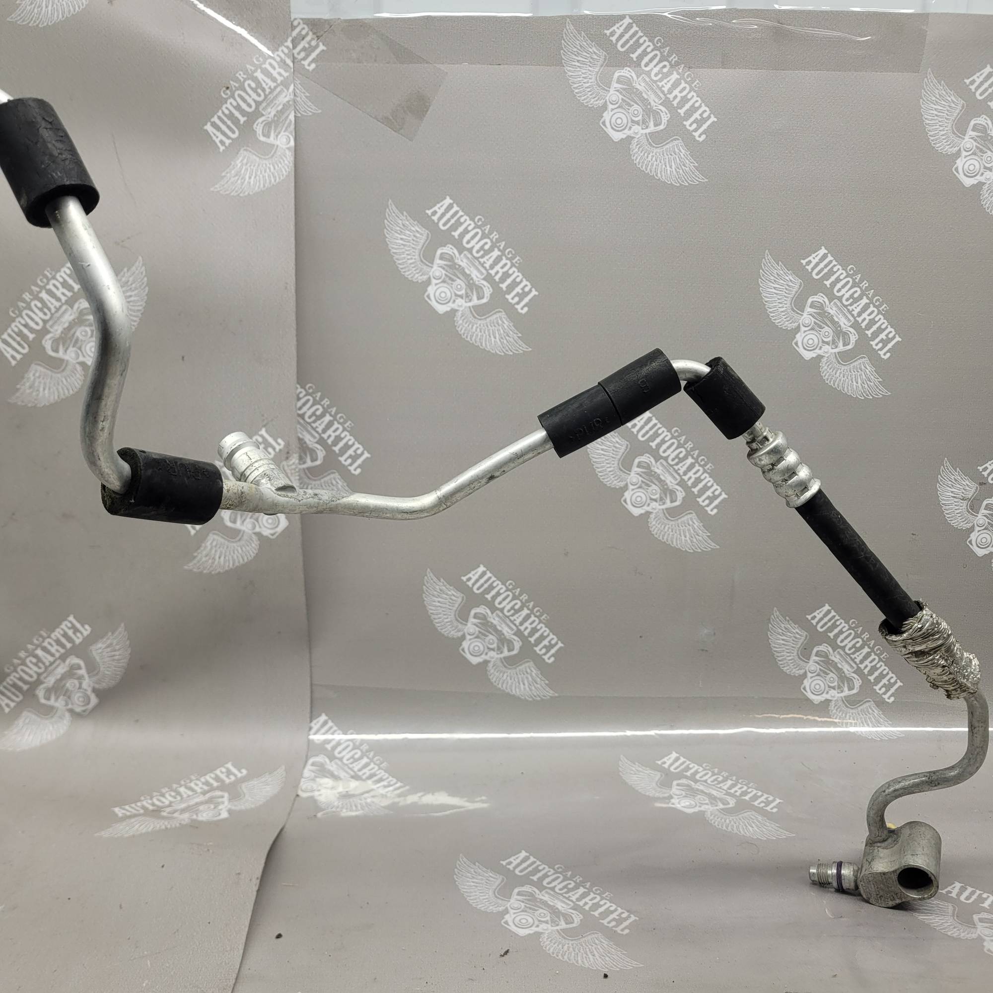 Трубка кондиціонера Volkswagen Touran 1T0820741K