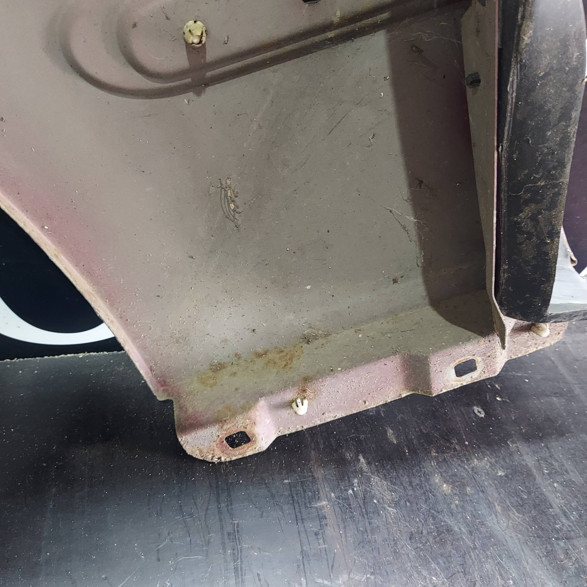 Крило переднє праве Mercedes C-Class W203 21401251