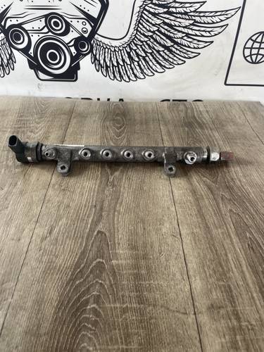 Паливна рампа VW/Audi 1.6/2.0TDi 16V комплектна,03L130089