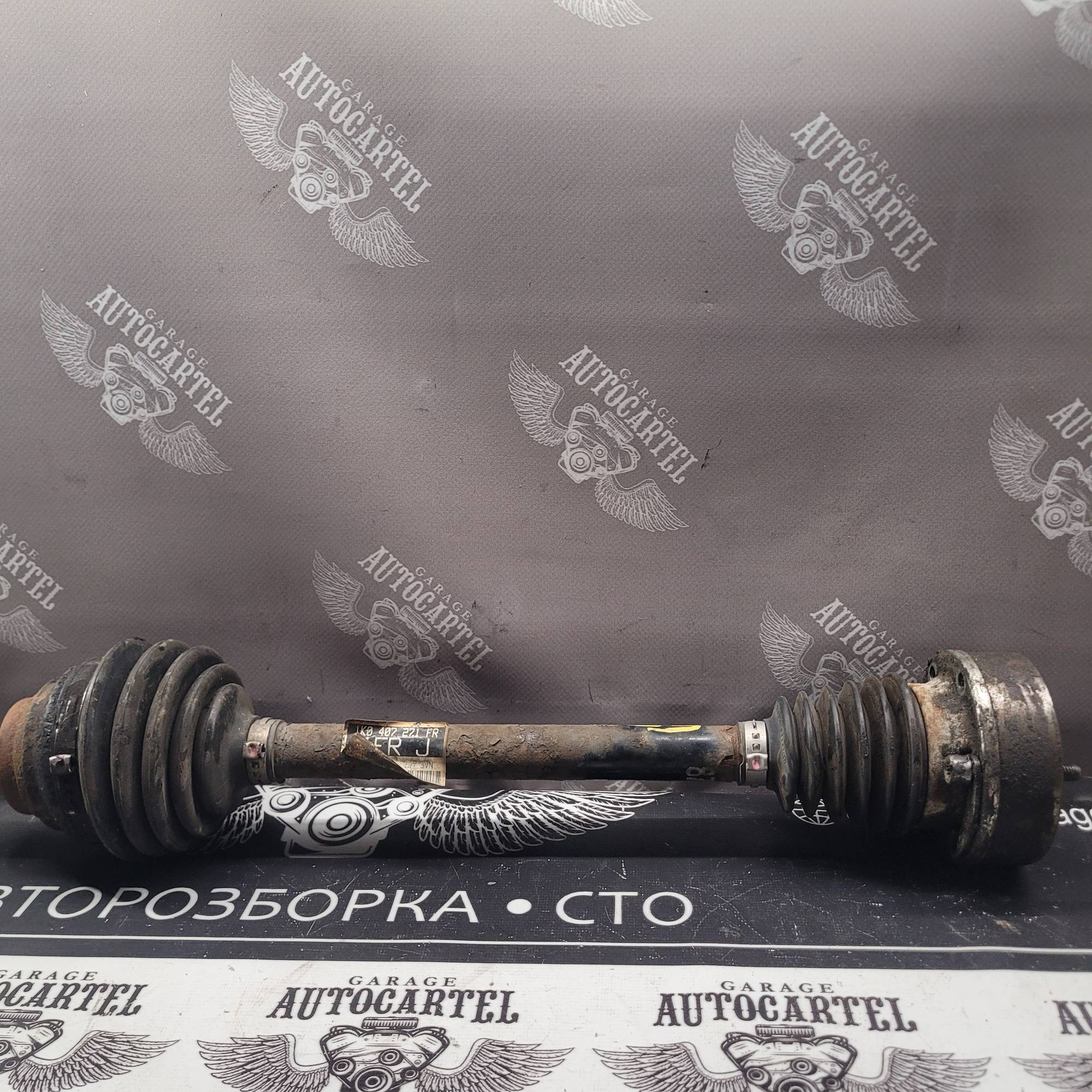 Пів вісь golf v 1. 4tsi 1k0407271fr