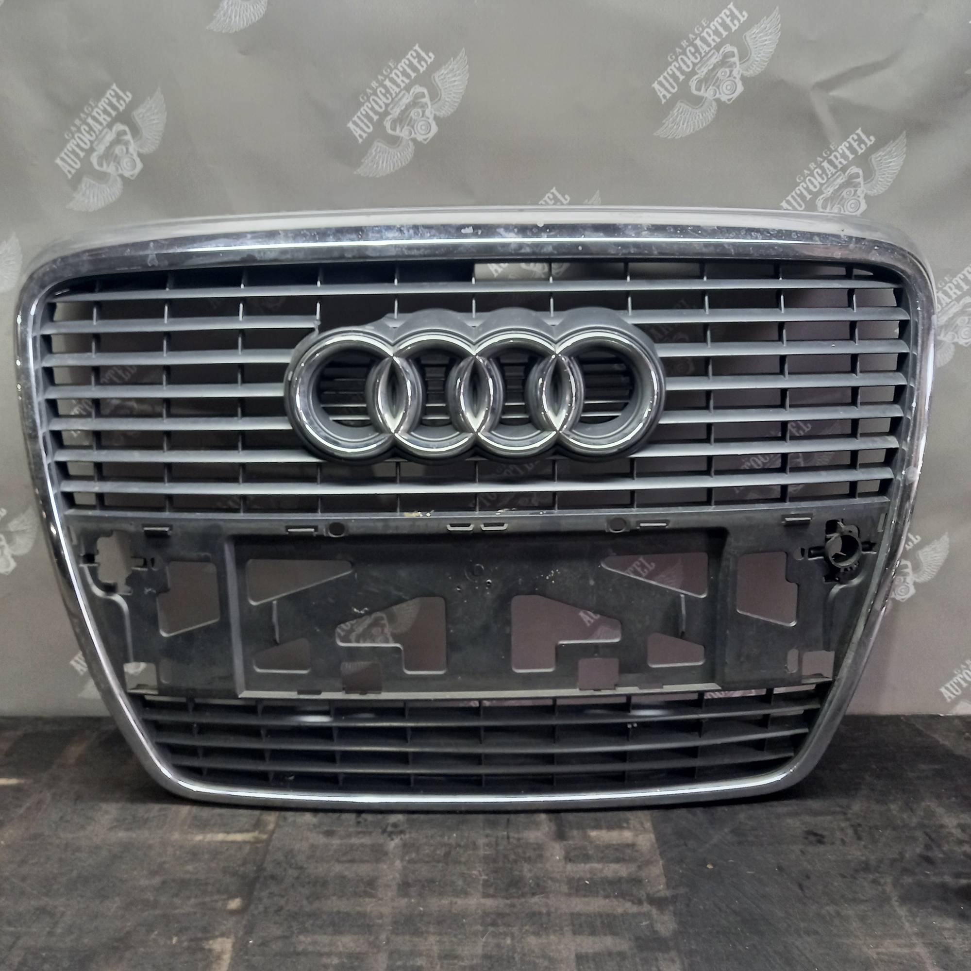 Решітка радіатора хром -09 Audi A6 C6 04-11 4f0853651, 21482014