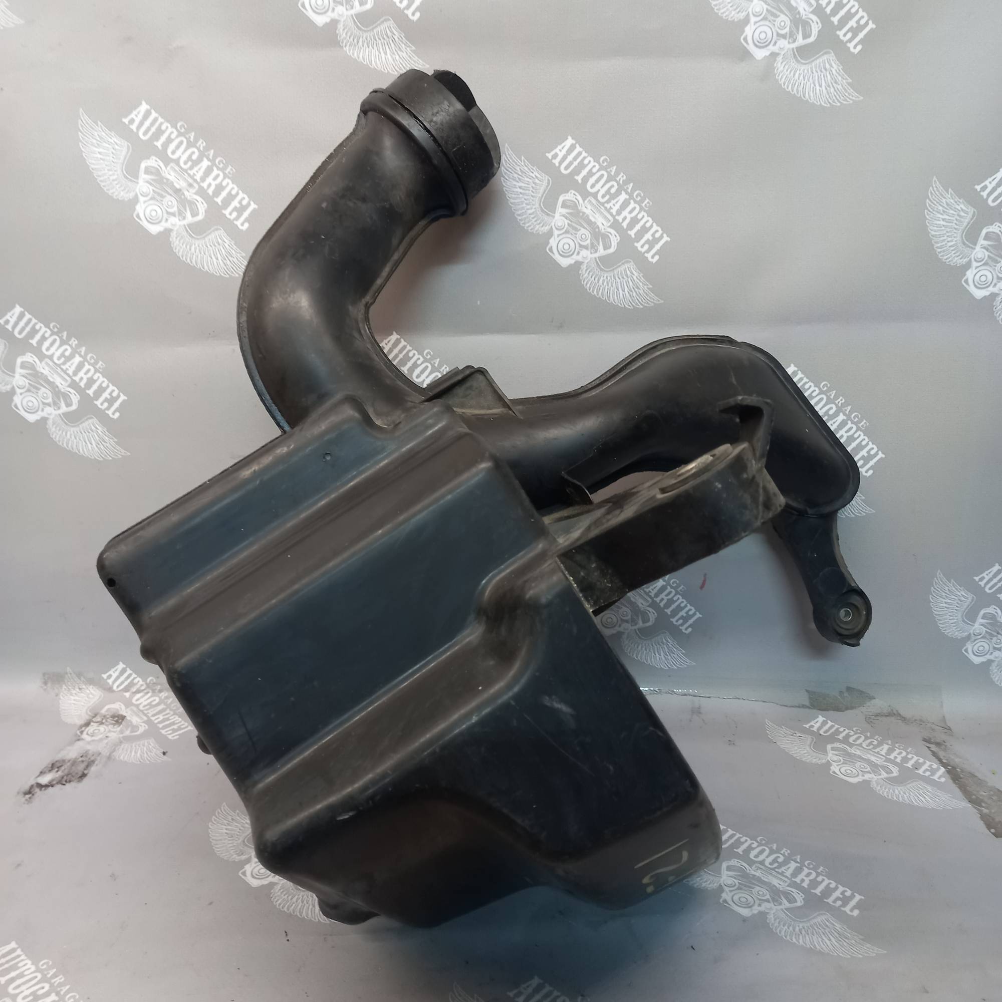 4m51-9f763-bb Повітряний резонатор Ford Focus 2 2005-2010