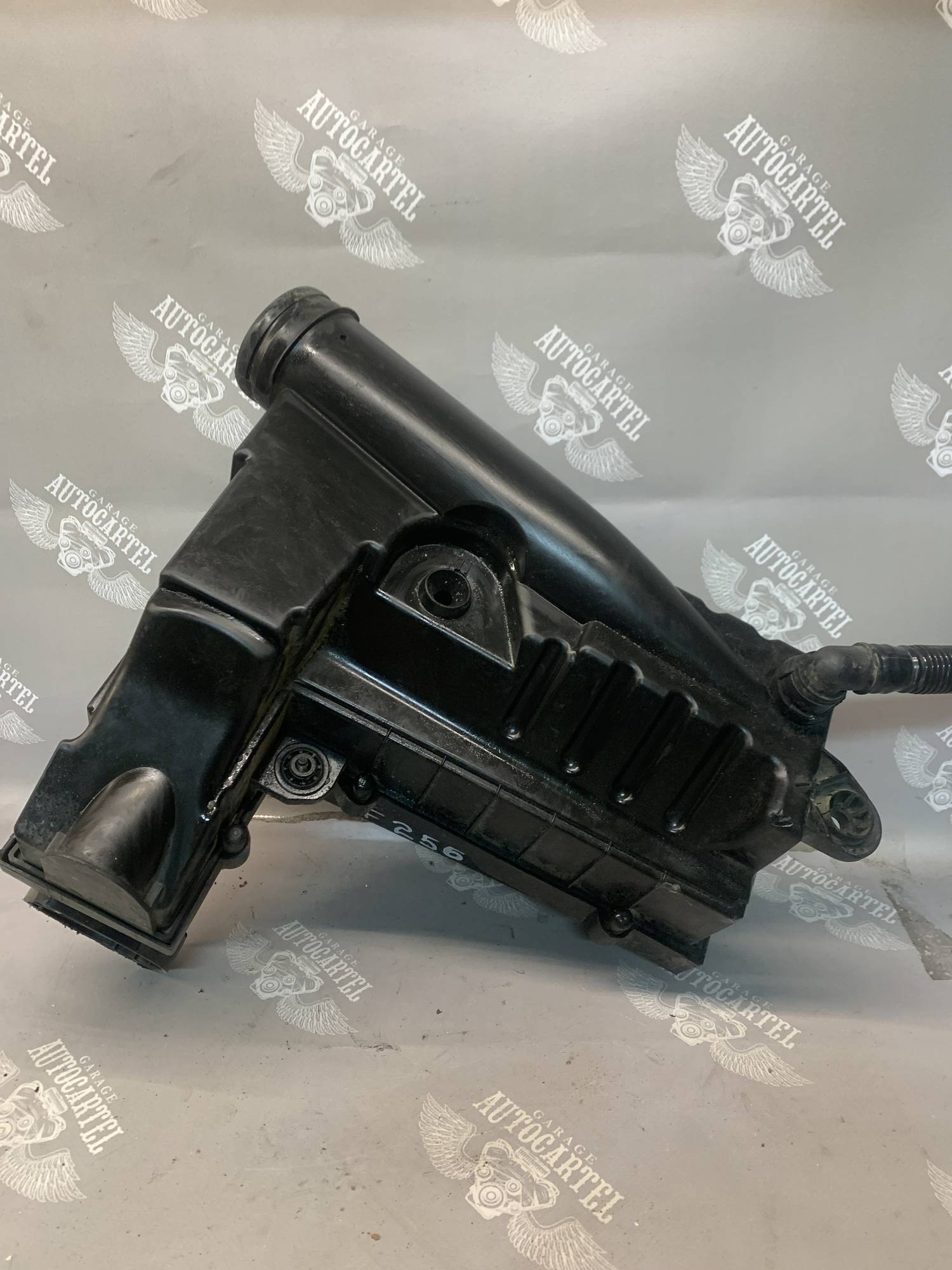 3c0129601am Корпус повітряного фільтра Passat B6 2005-2010