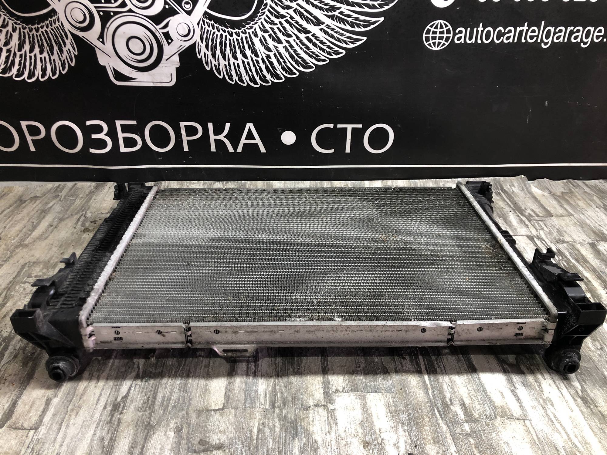 Радіатор охолодження двигуна Mercedes W204, W212, C207 A2045003703 , A2045003603