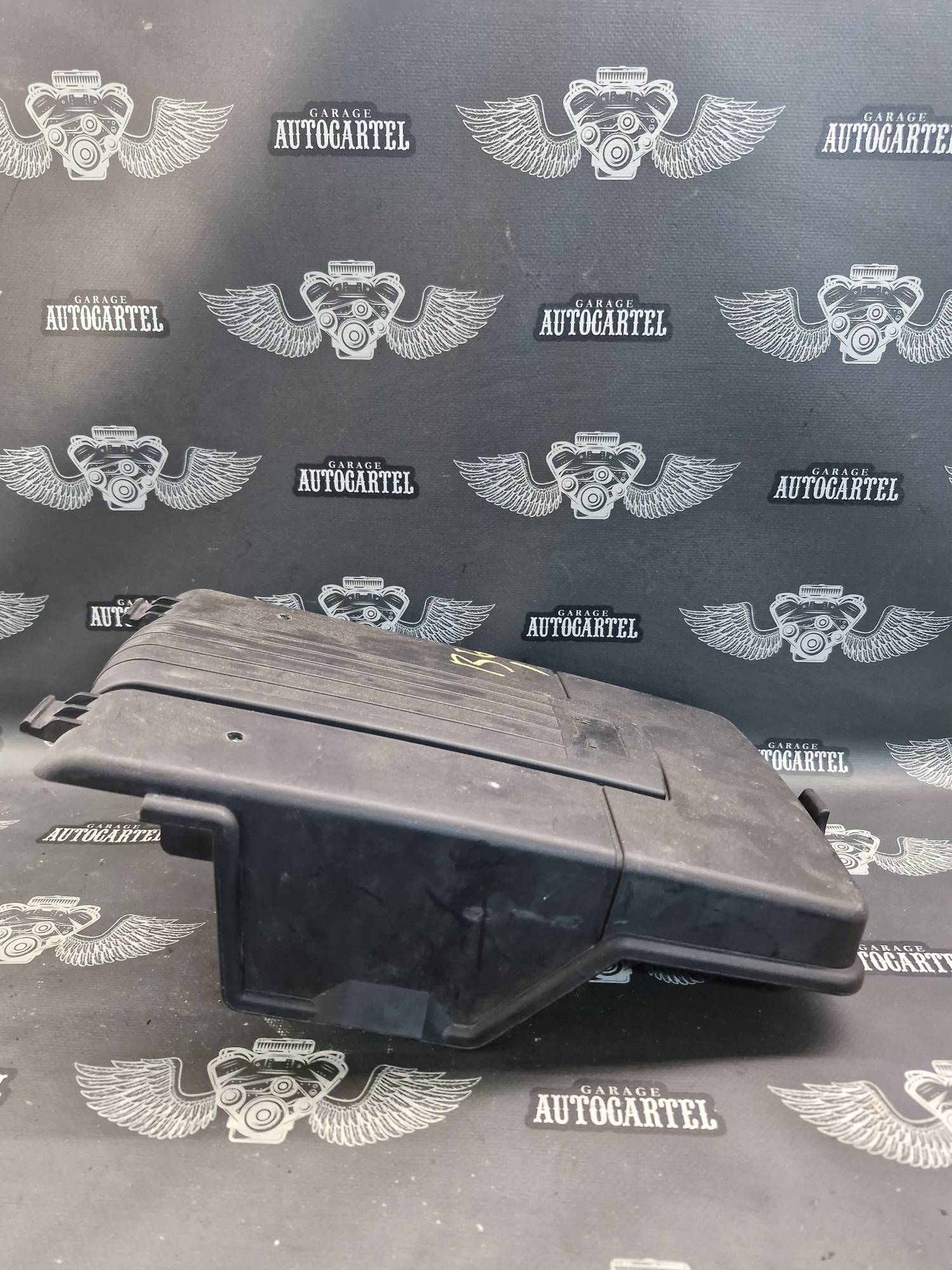 1K0915443A VAG кришка акумулятора Volkswagen Golf 5/ passat b6 ,Skoda a5 Golf 5