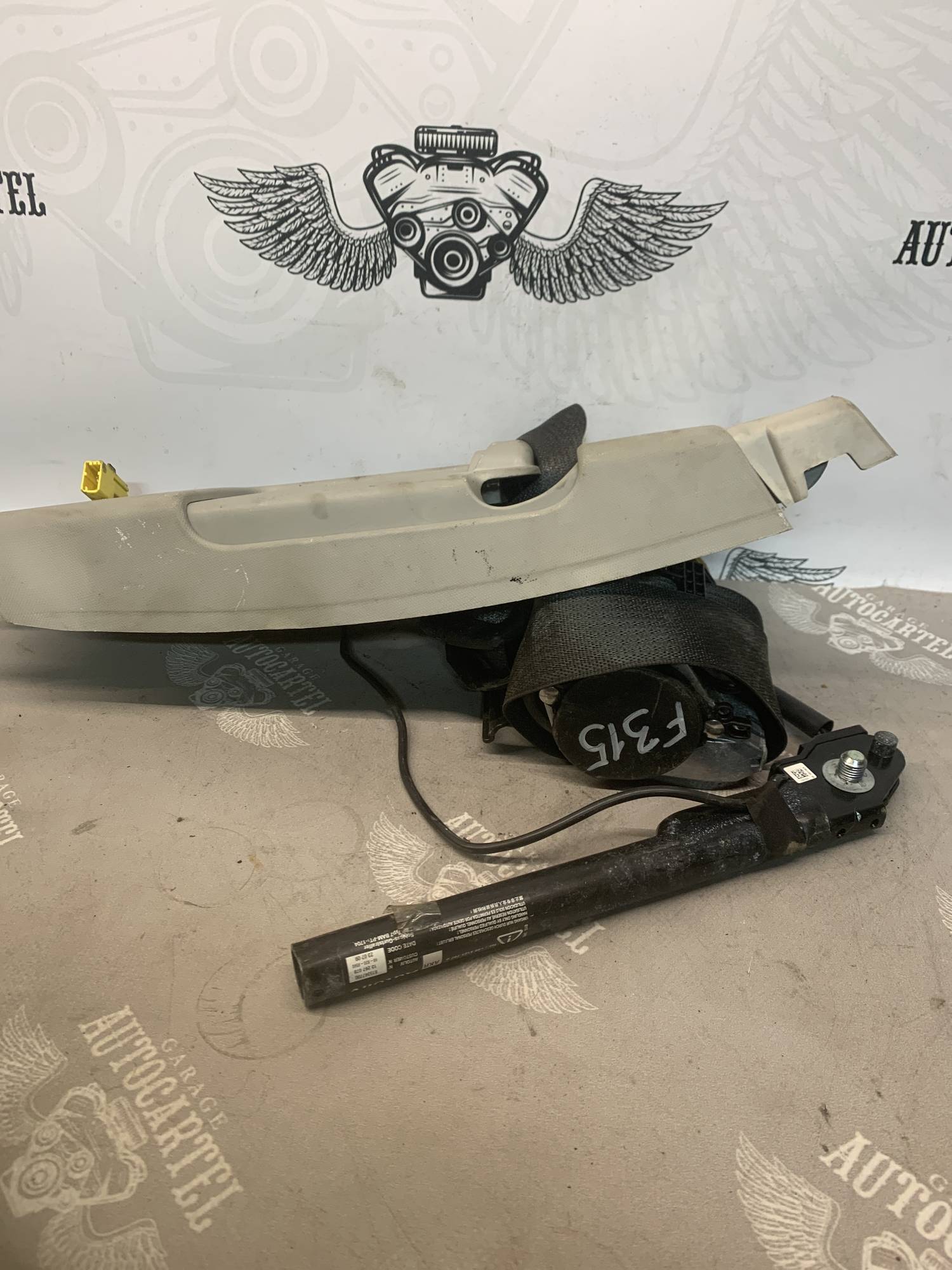 Ремінь безпеки передній правий Chevrolet CRUZE J300 13297102