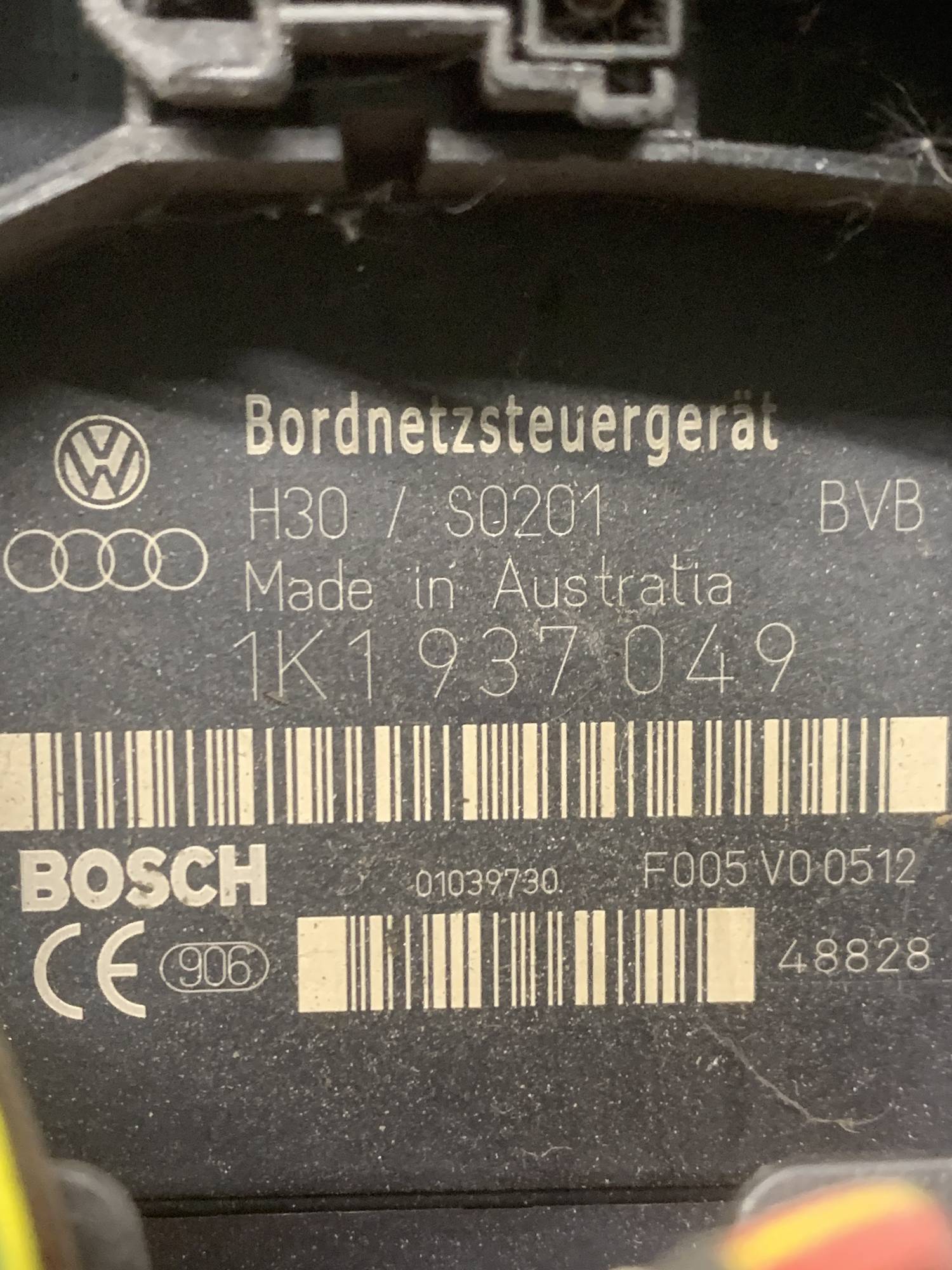 блок управління Volkswagen Touran golf 5 1k1937049