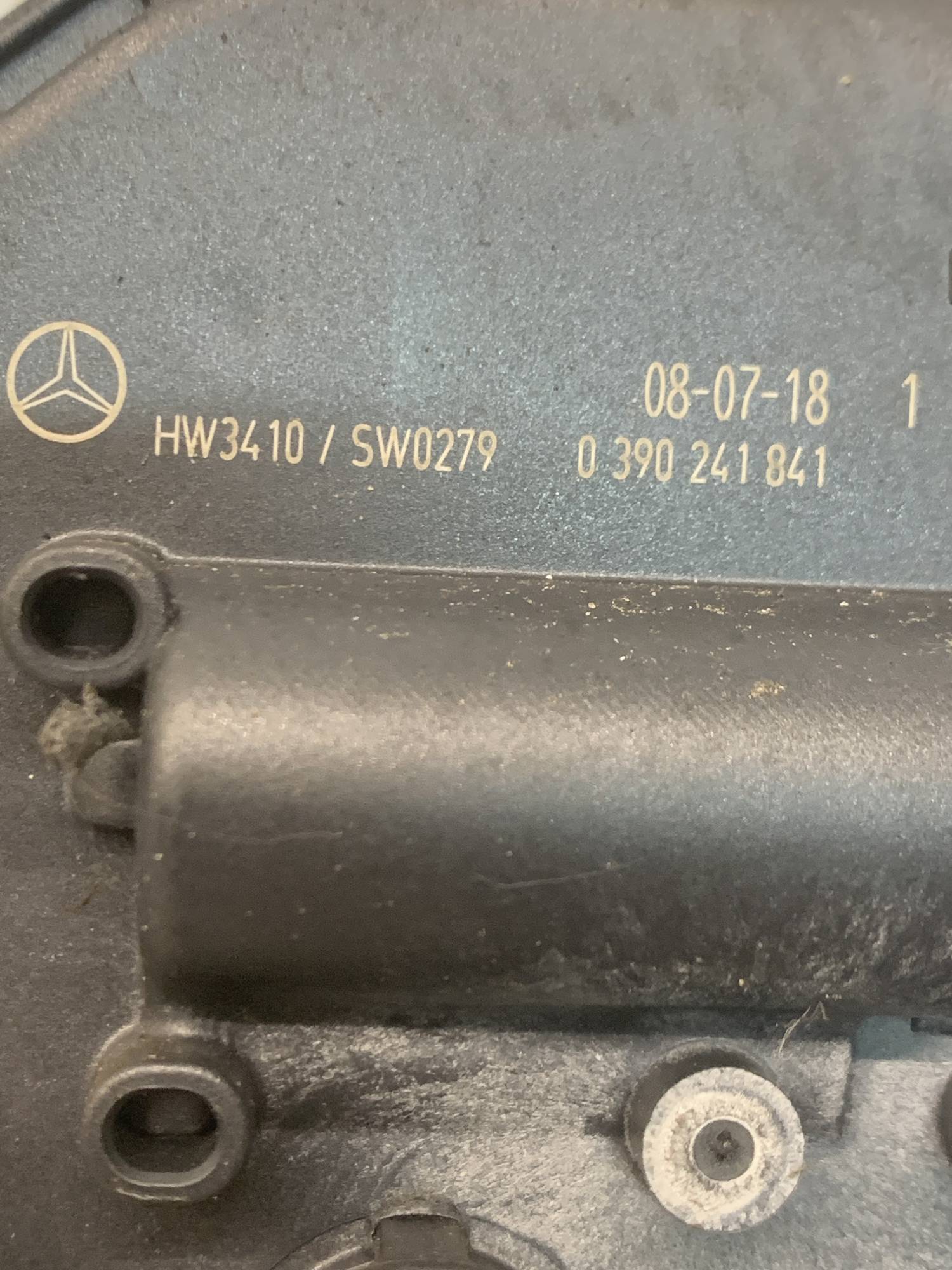 Моторчик двірників з трапецією MERCEDES W211 0390241841