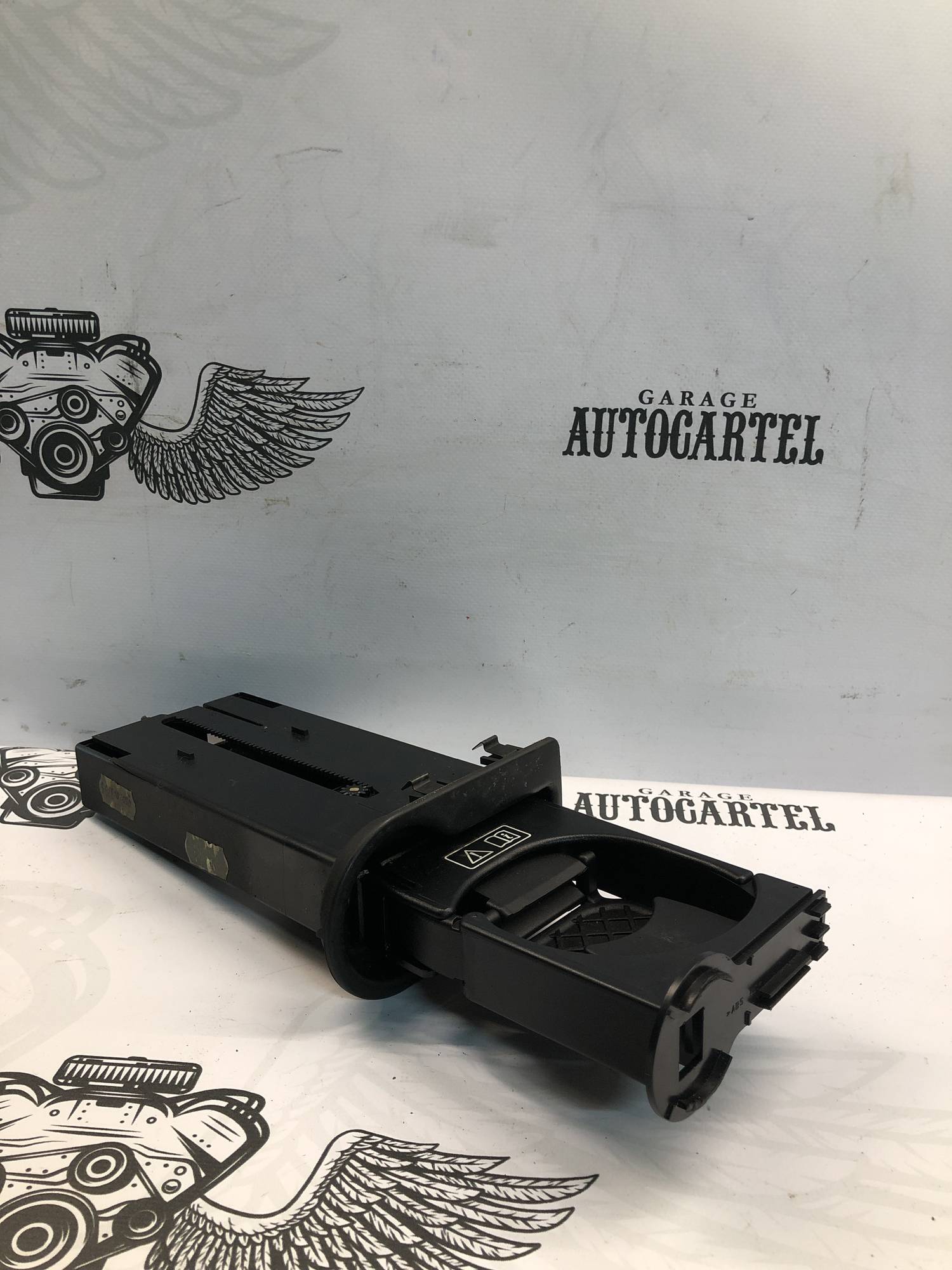 Підсклянник правий передній Land Rover Range Rover 3 L322 M62B44 4.4 7002695