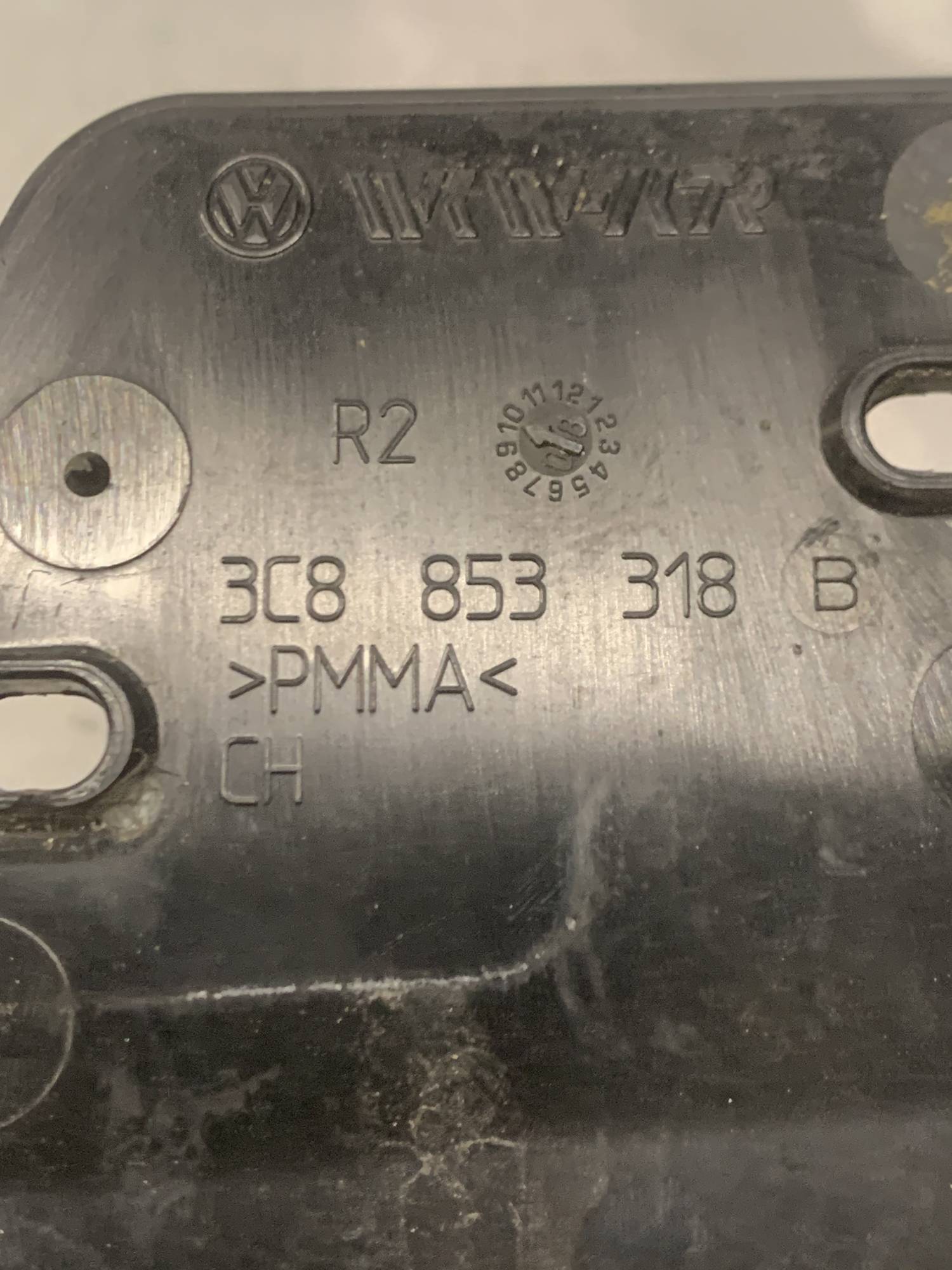Накладка стійки права Volkswagen CC 3c8853318b