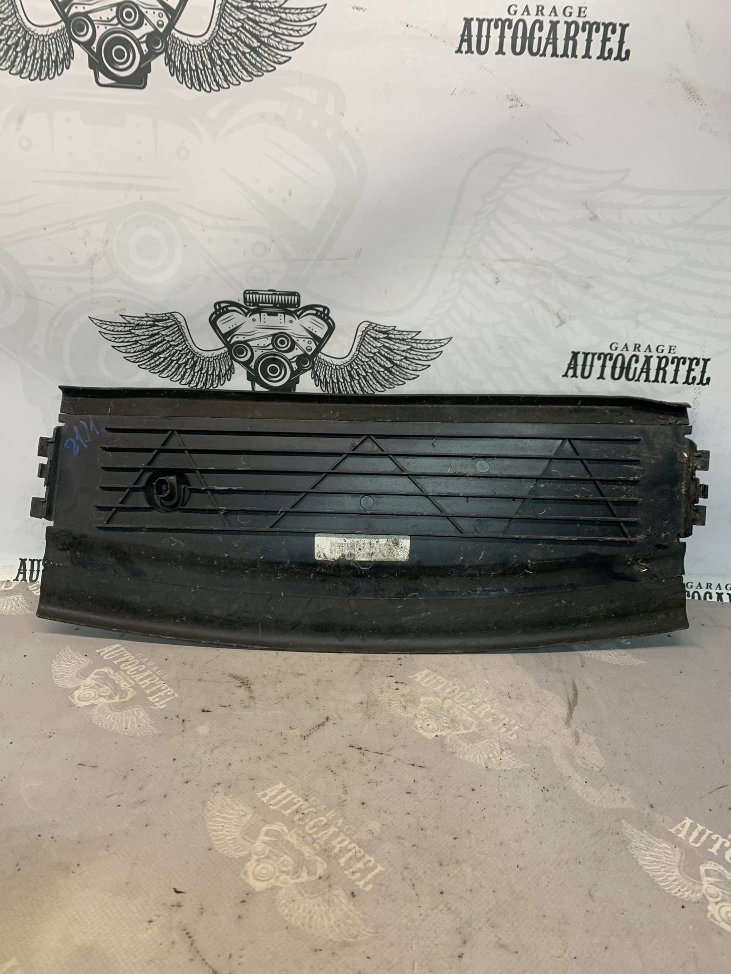 Повітропровід передній нижній BMW E60 51717050651
