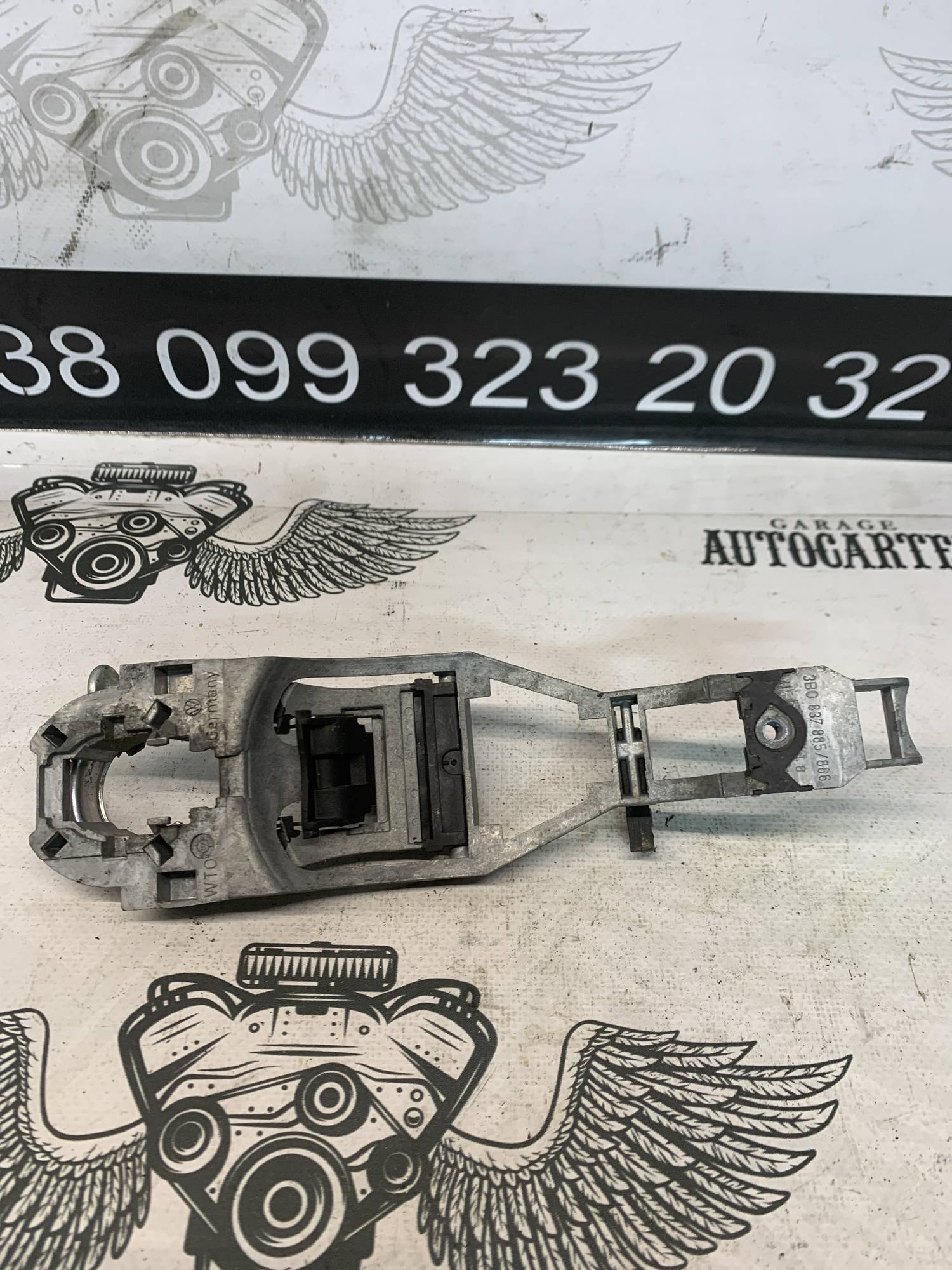 Кронштейн ручки двері передня права VW PASSAT B5 GOLF BORA LUPO Skoda Octavia A4 3b0837886h