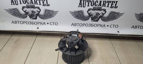 Вентилятор пічки з резистором Skoda Octavia A5 987651G