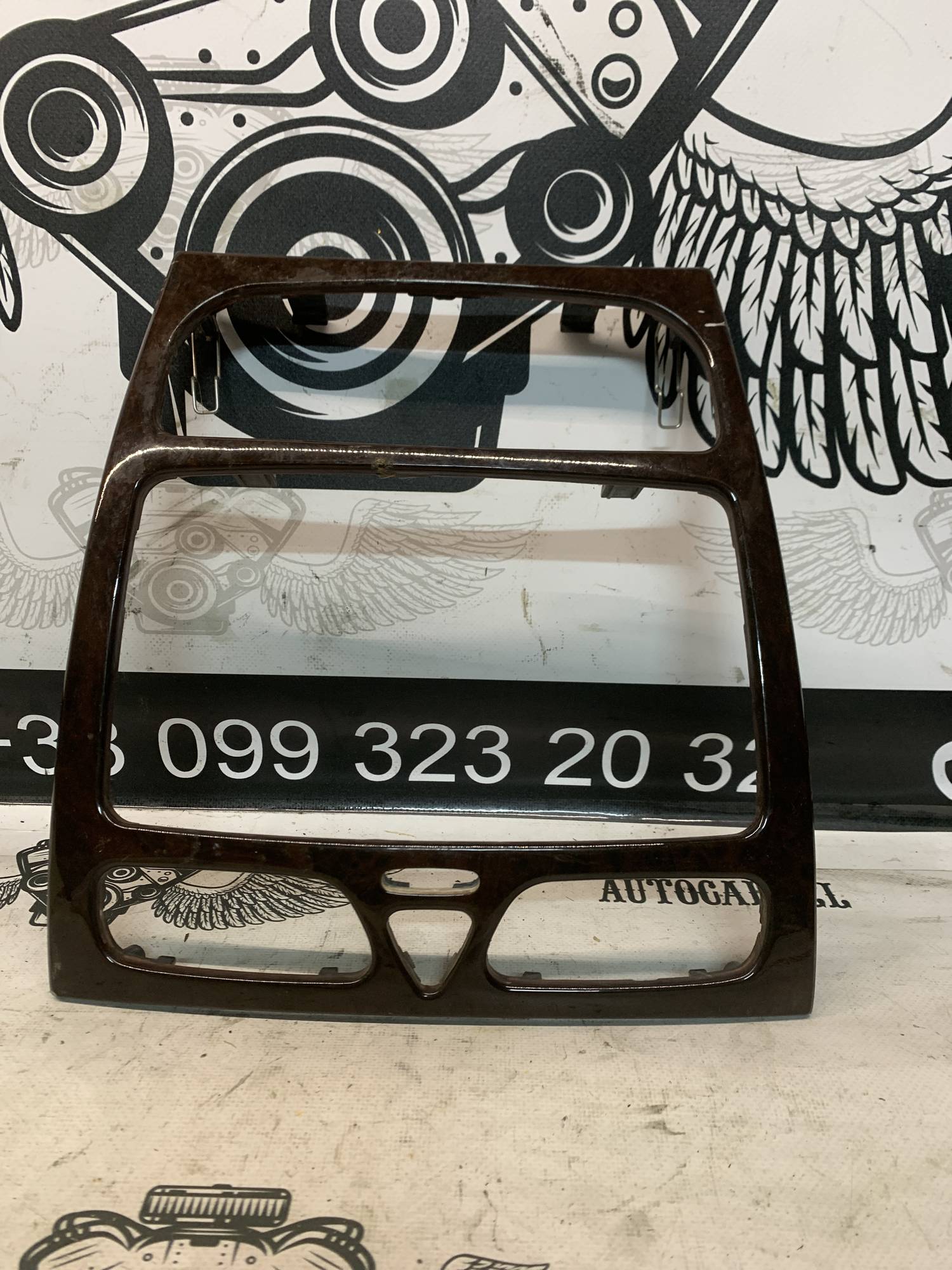 Центральна декоративна накладка консолі Mercedes W203 C-Class. A2036804639.