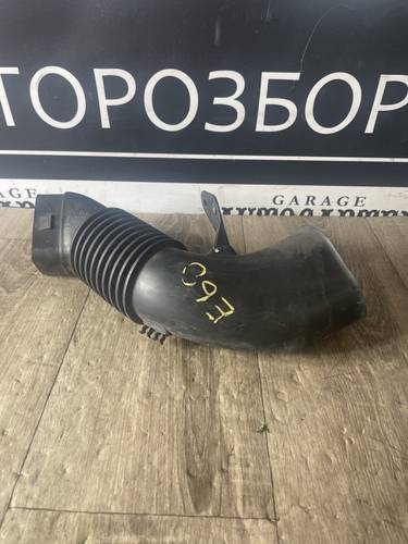 Впускний пактрубок bmw e60 e61 7790056