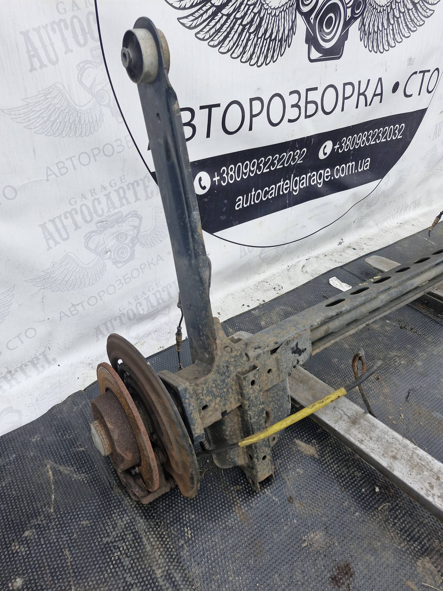 Балка задня на Renault Trafic, Opel Vivaro 2001-2014 , Nissan Primastar 21651564