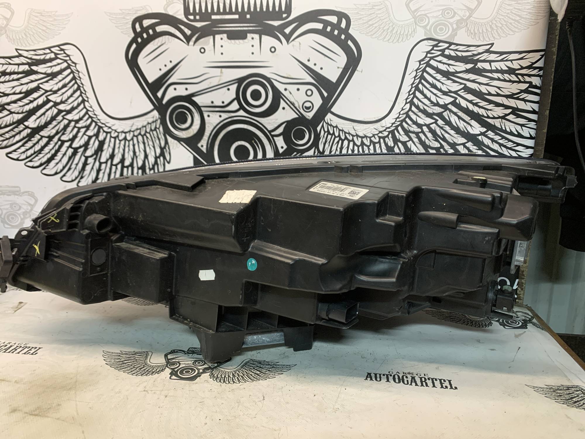Фара передня передня FORD KUGA 3 full led lv4b-13e016-an дефект кріплення