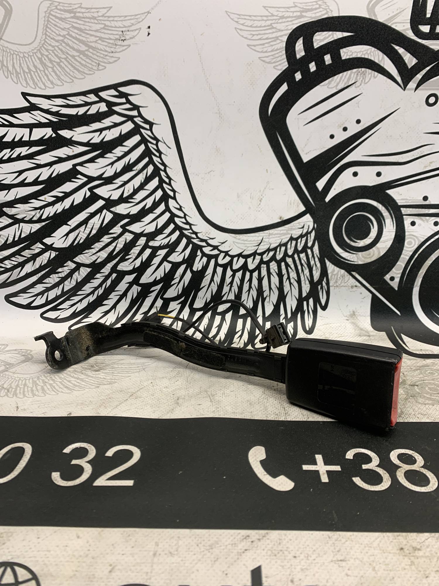 Замок ременя безпеки передній правий VW GOLF 6 1k4857756l