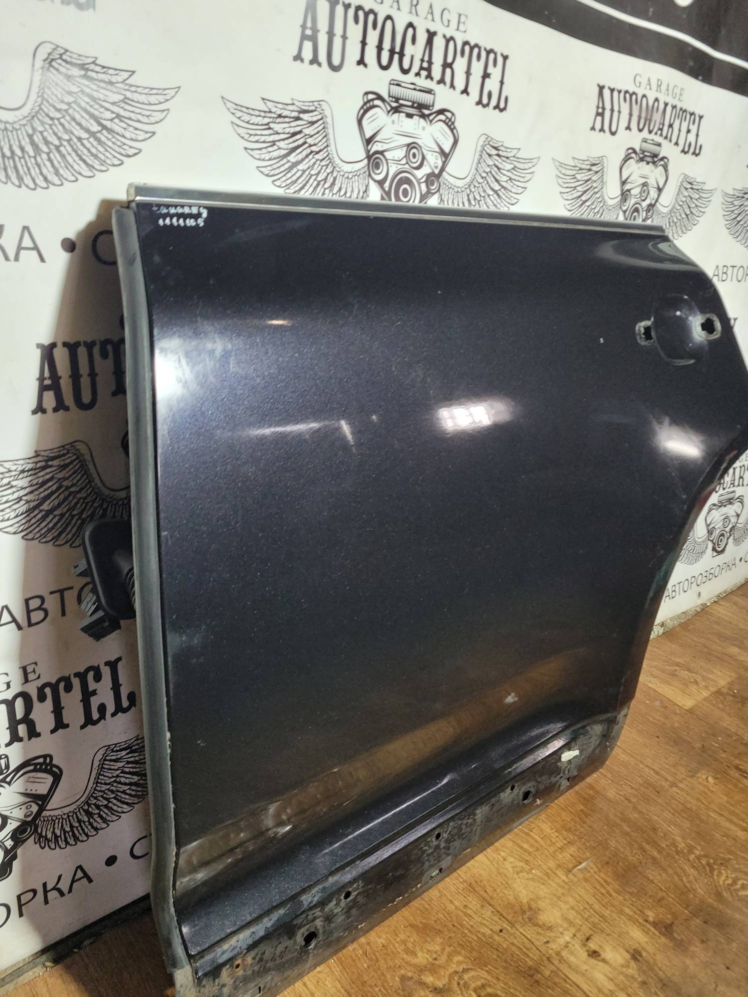 Дверка задня ліва Volkswagen touareg 1111105 2002-2010